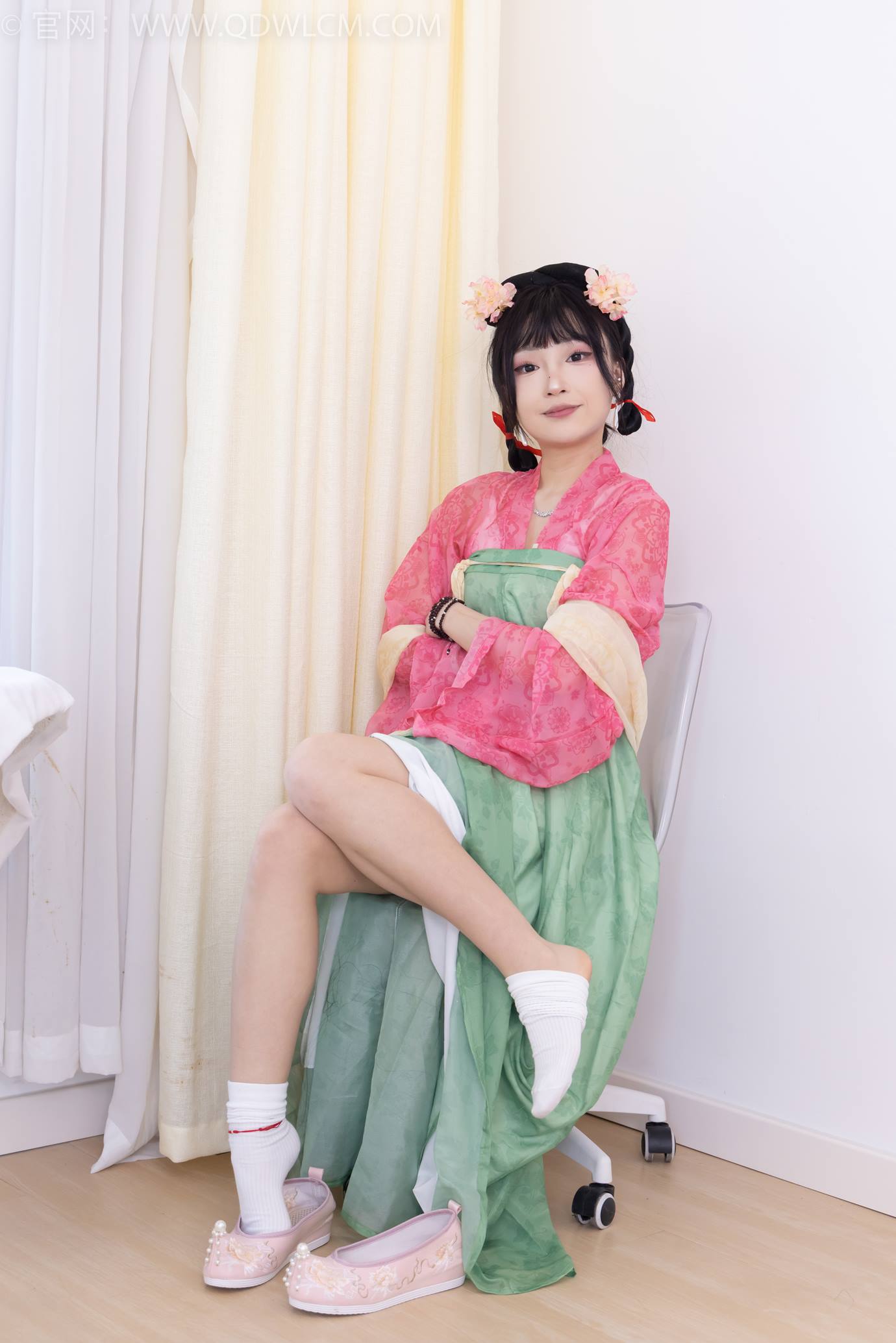 图片[105]-物恋传媒 NO.2297 嘟嘟-布鞋、白棉袜、古装、半脱袜子剧情[138P] – 速更版-美库