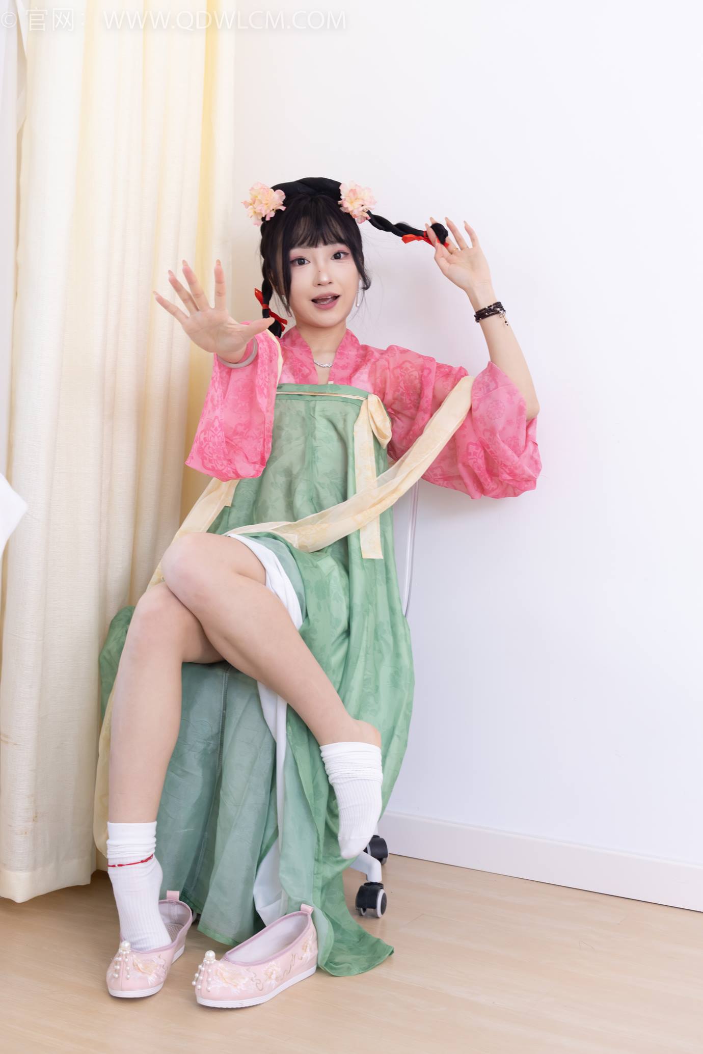 图片[106]-物恋传媒 NO.2297 嘟嘟-布鞋、白棉袜、古装、半脱袜子剧情[138P] – 速更版-美库