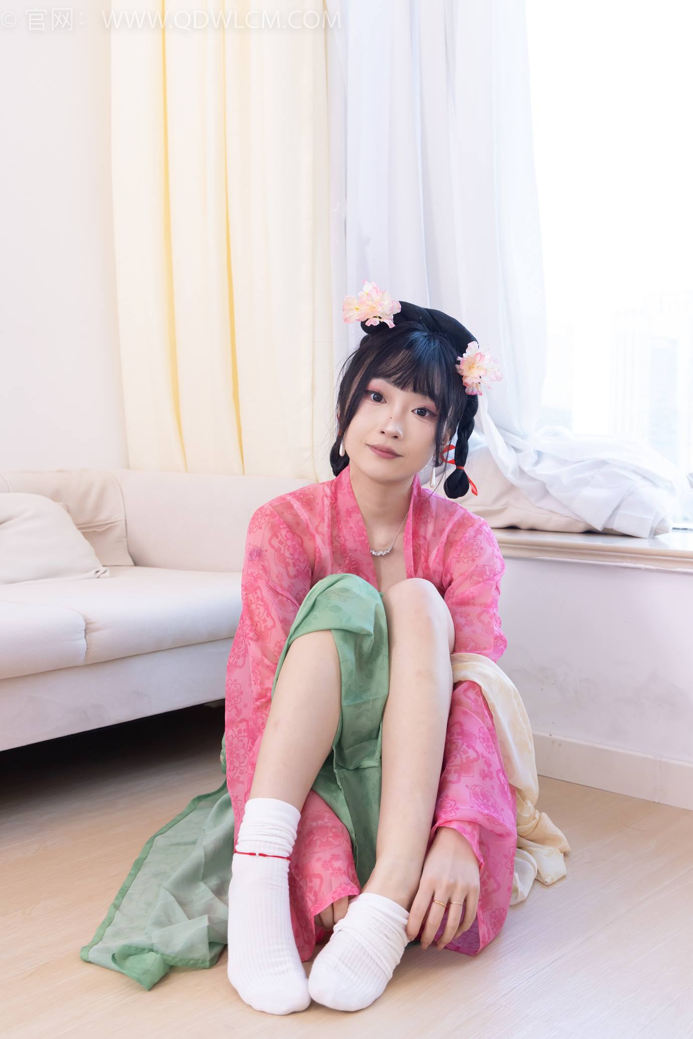 图片[123]-物恋传媒 NO.2297 嘟嘟-布鞋、白棉袜、古装、半脱袜子剧情[138P] – 速更版-美库