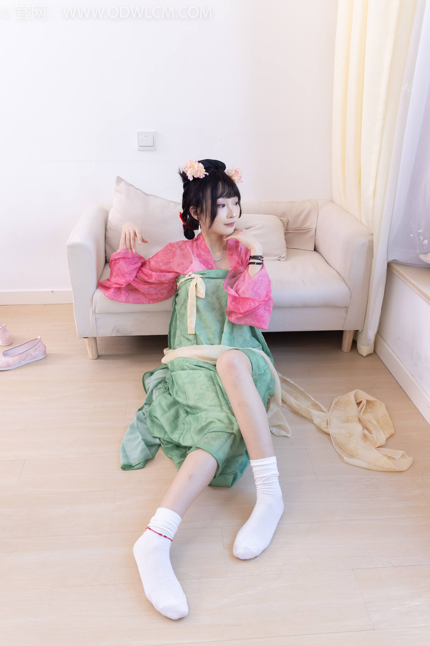 图片[128]-物恋传媒 NO.2297 嘟嘟-布鞋、白棉袜、古装、半脱袜子剧情[138P] – 速更版-美库