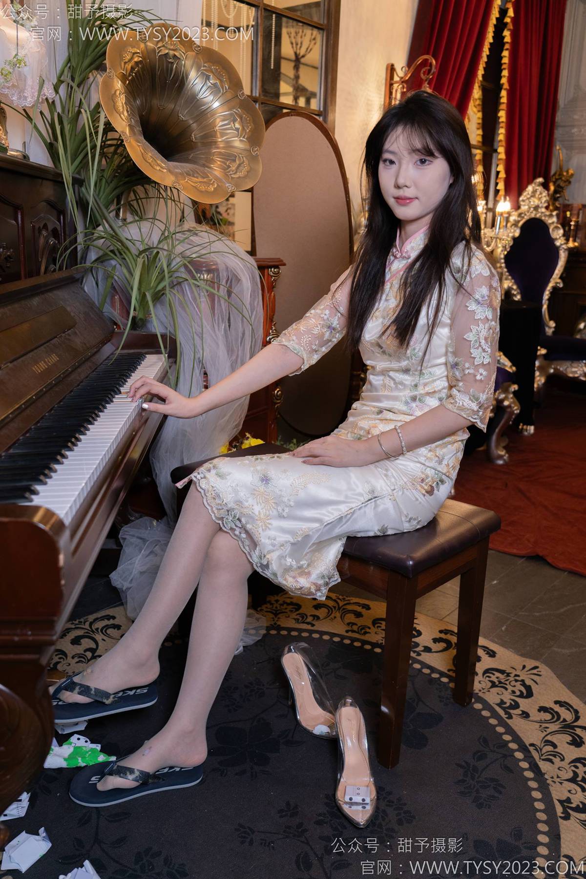 图片[17]-甜予摄影 NO.128 璇璇-拖鞋、高跟鞋、薄灰丝、薄黑丝、踩小房子剧情[91P] – 速更版-美库