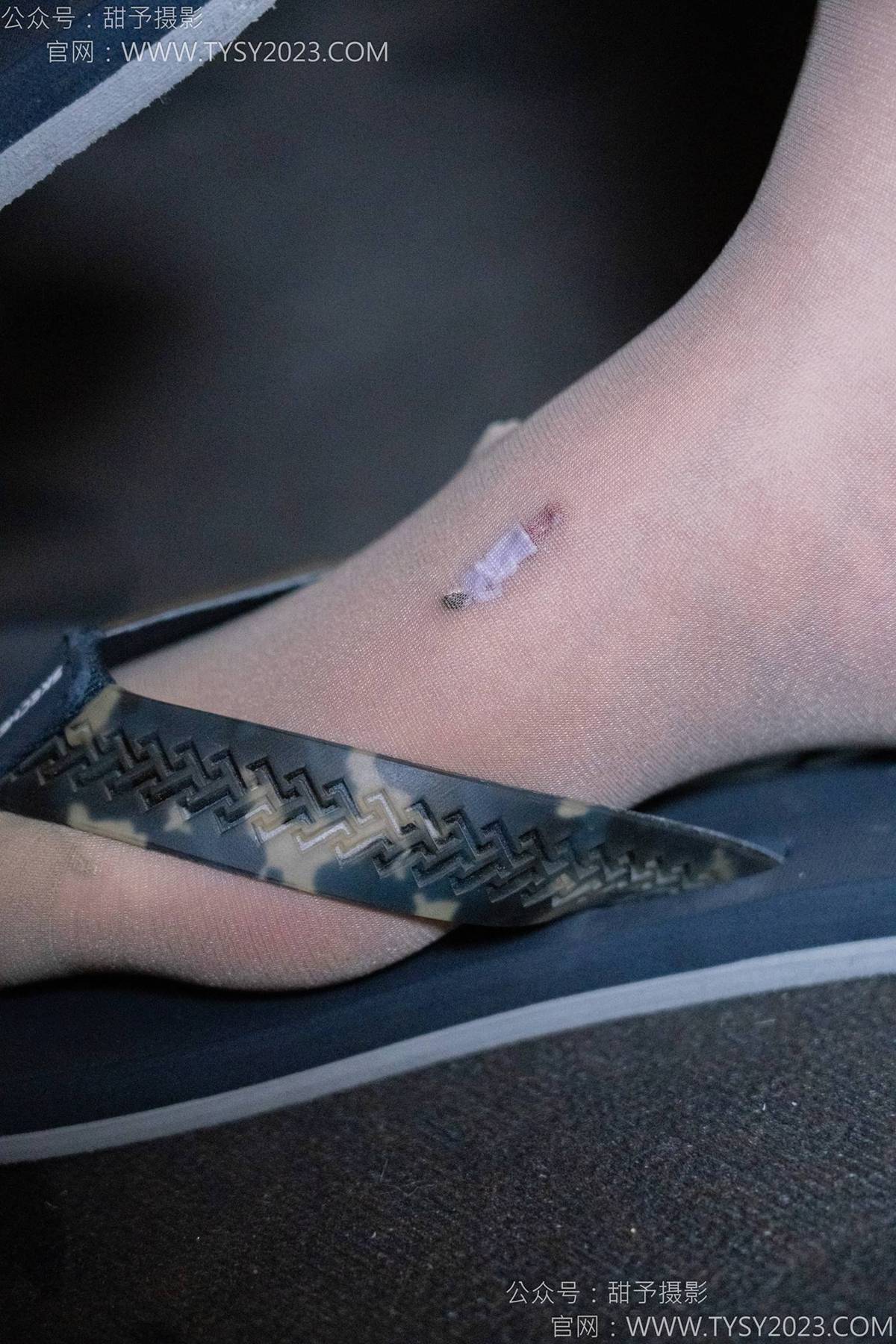 图片[24]-甜予摄影 NO.128 璇璇-拖鞋、高跟鞋、薄灰丝、薄黑丝、踩小房子剧情[91P] – 速更版-美库