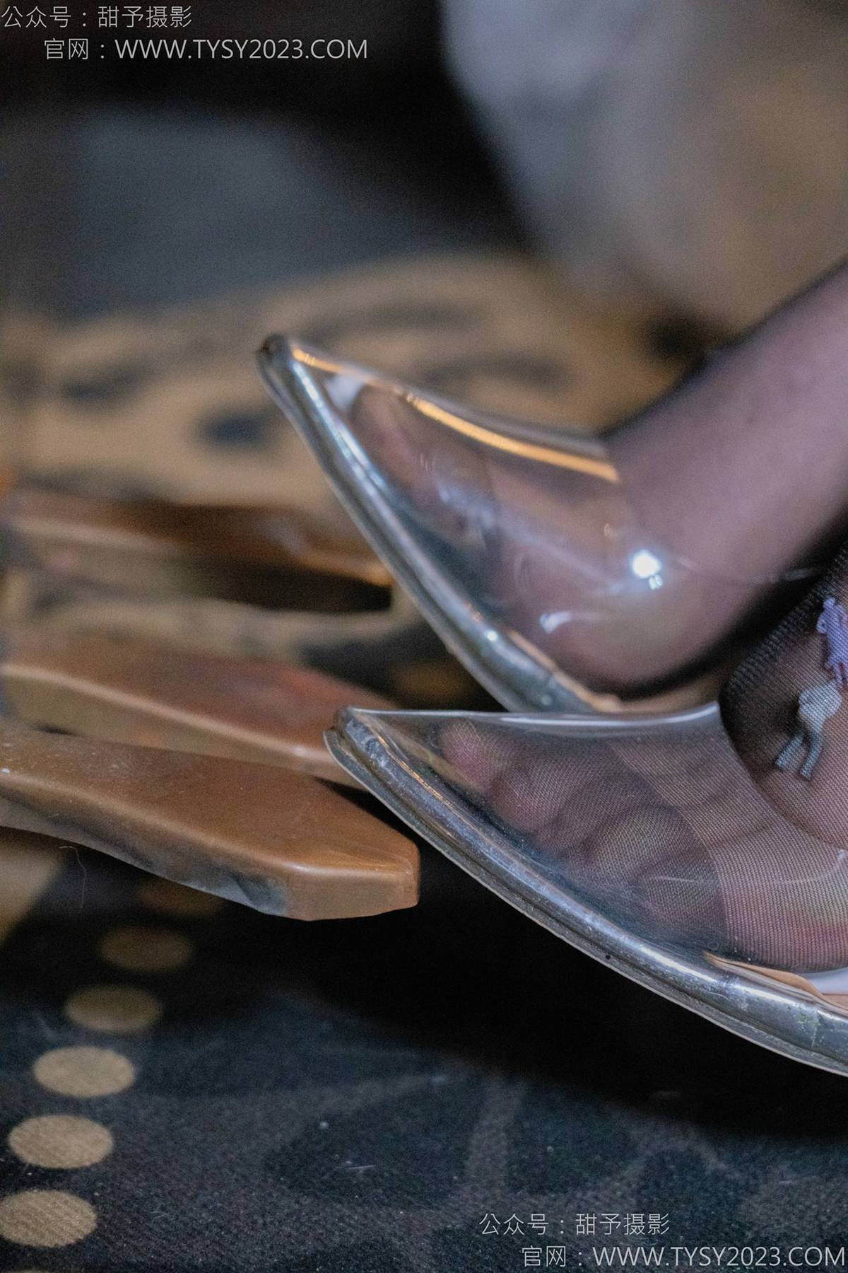 图片[86]-甜予摄影 NO.128 璇璇-拖鞋、高跟鞋、薄灰丝、薄黑丝、踩小房子剧情[91P] – 速更版-美库