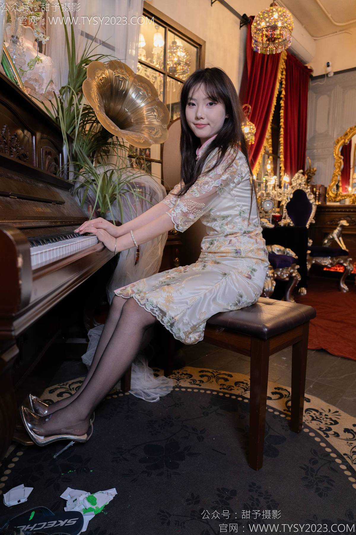 图片[88]-甜予摄影 NO.128 璇璇-拖鞋、高跟鞋、薄灰丝、薄黑丝、踩小房子剧情[91P] – 速更版-美库