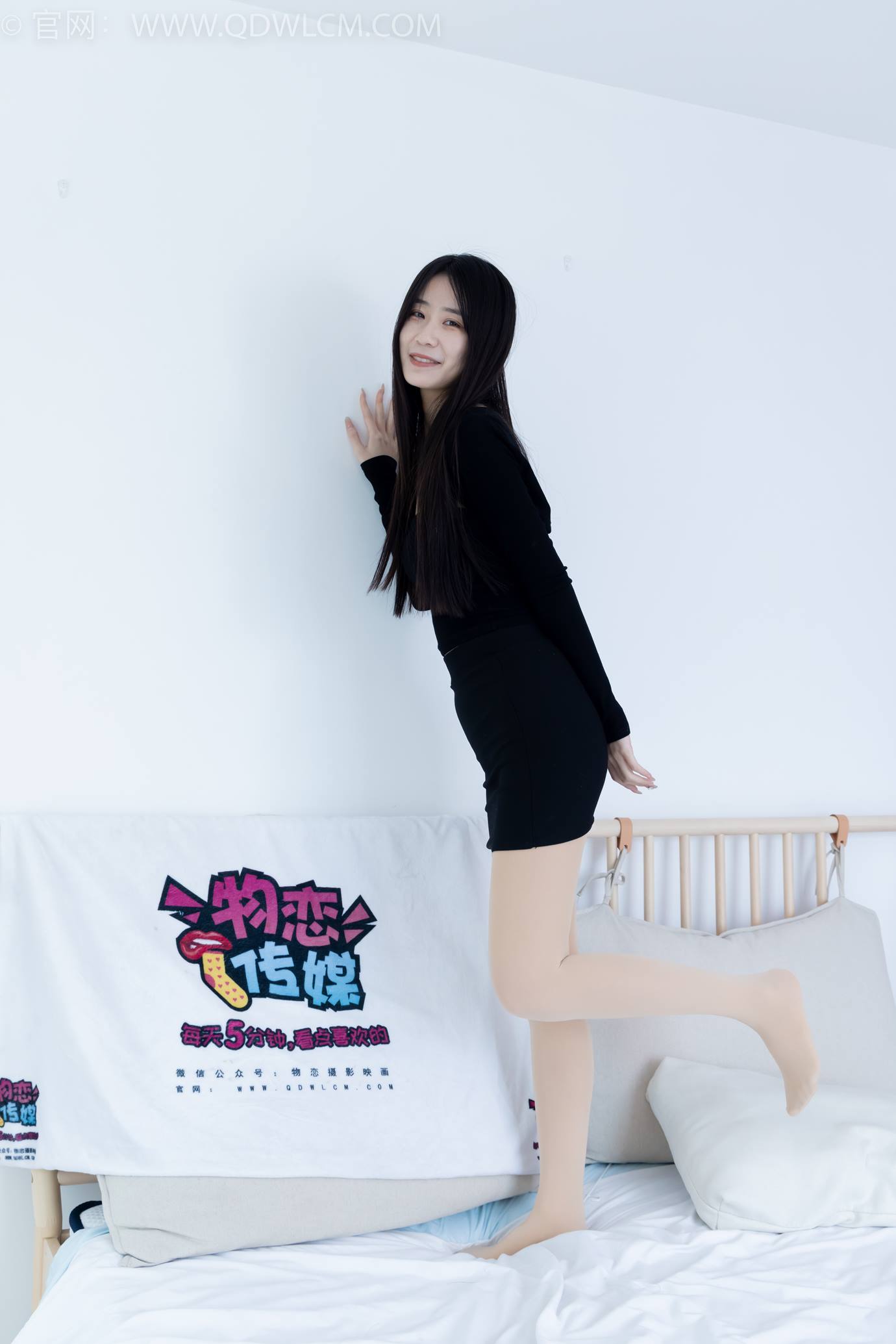 图片[111]-物恋传媒 NO.2298 菜菜-高跟鞋、厚肉丝、肚子痛揉肚子剧情[128P] – 速更版-美库