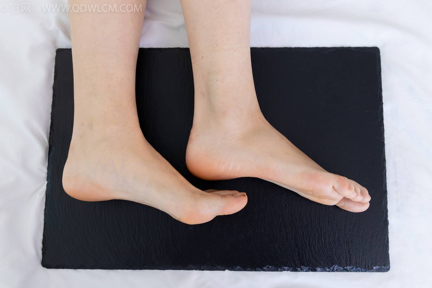 图片[85]-物恋传媒 NO.2299 泡泡-板鞋、白棉袜、裸足、裸足刀叉摆盘剧情[208P] – 速更版-美库