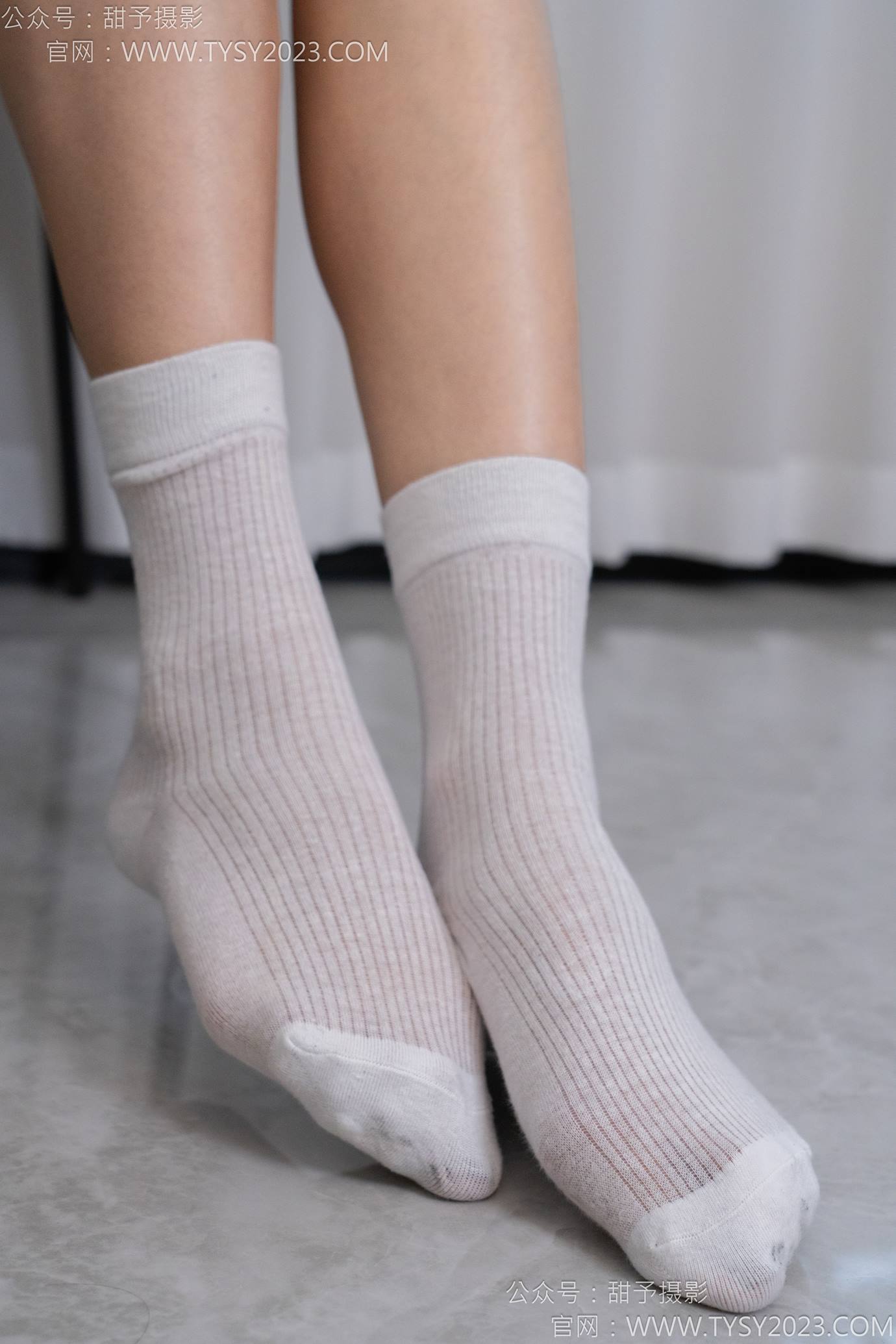 图片[28]-甜予摄影 NO.129 咖啡豆-长靴、白棉袜、裸足[100P] – 速更版-美库