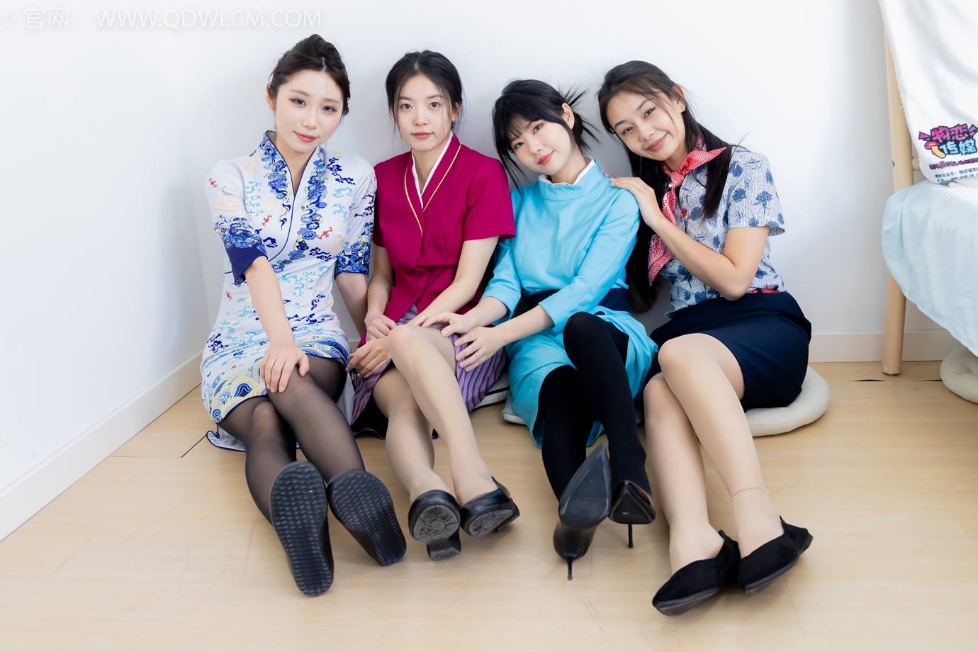 图片[34]-物恋传媒 NO.2300 岚岚&茯苓&米米&泡泡-高跟鞋、平底鞋、薄肉丝、厚黑[144P] – 速更版-美库