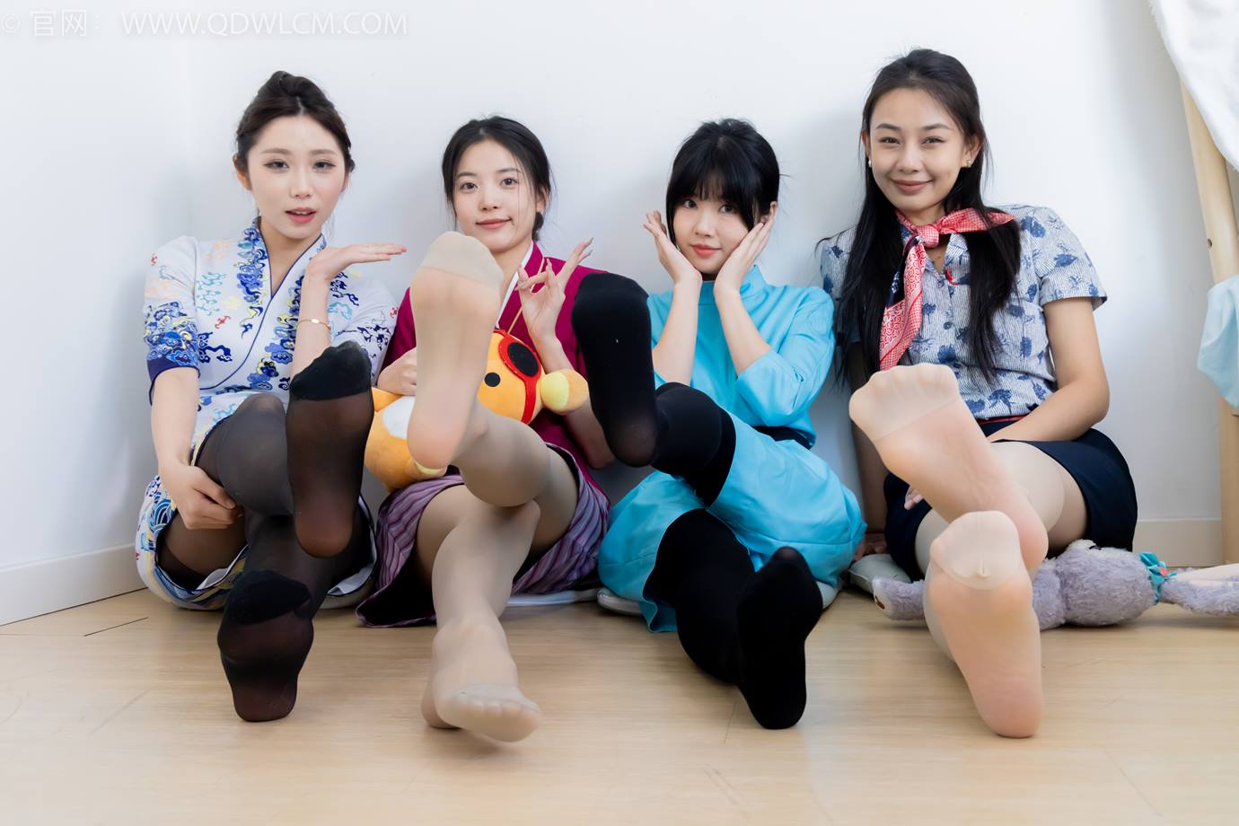 图片[72]-物恋传媒 NO.2300 岚岚&茯苓&米米&泡泡-高跟鞋、平底鞋、薄肉丝、厚黑[144P] – 速更版-美库