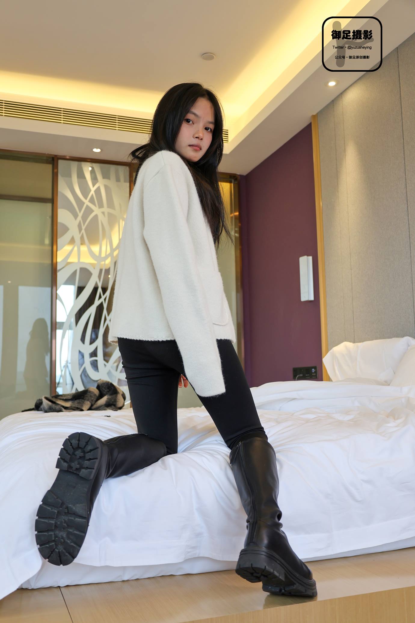 图片[94]-御足摄影 NO.022 – 长靴白袜裸足[95P] – 速更版-美库