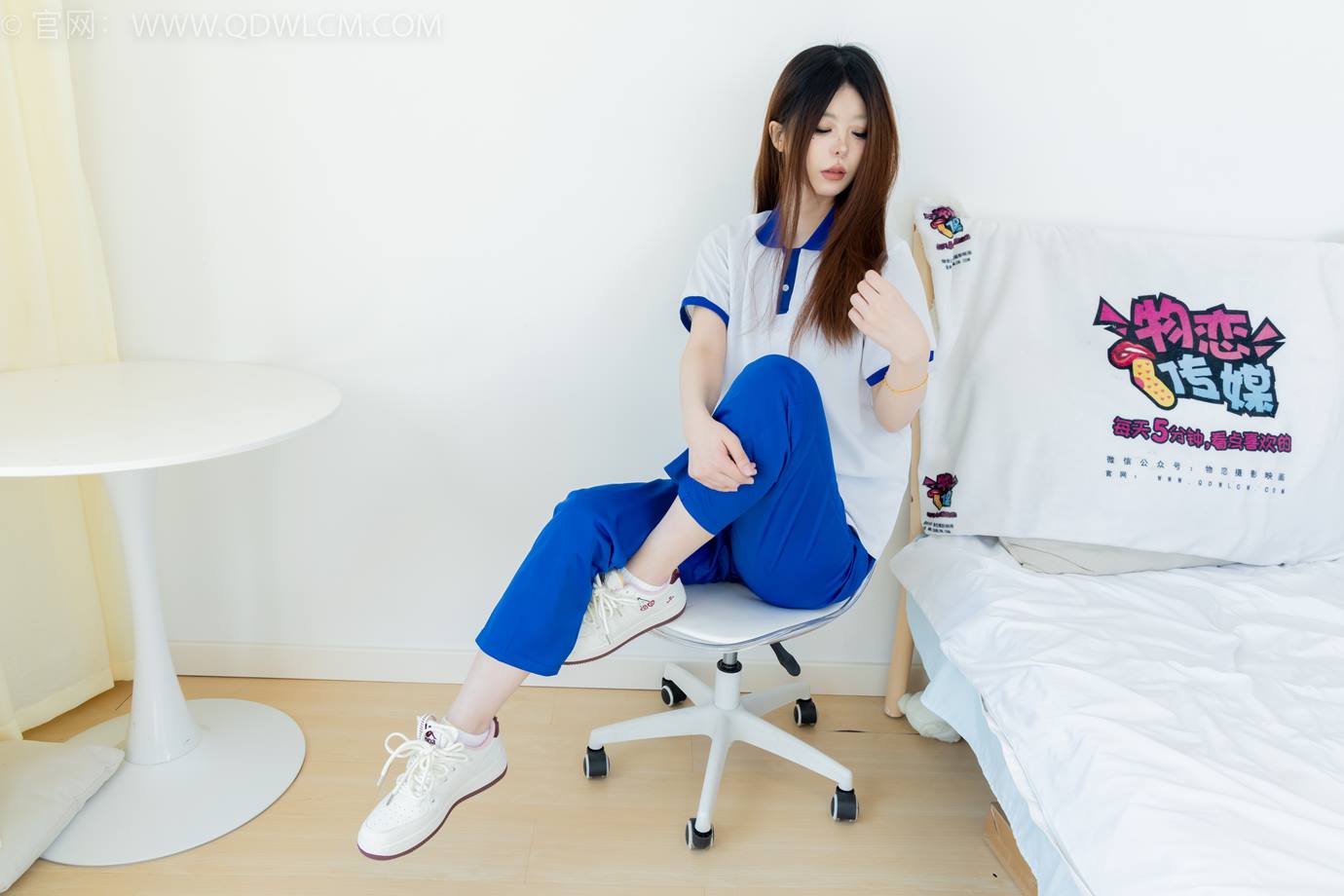 图片[10]-物恋传媒 NO.2301 曲奇-板鞋、白短棉袜、裸足、校服[150P] – 速更版-美库