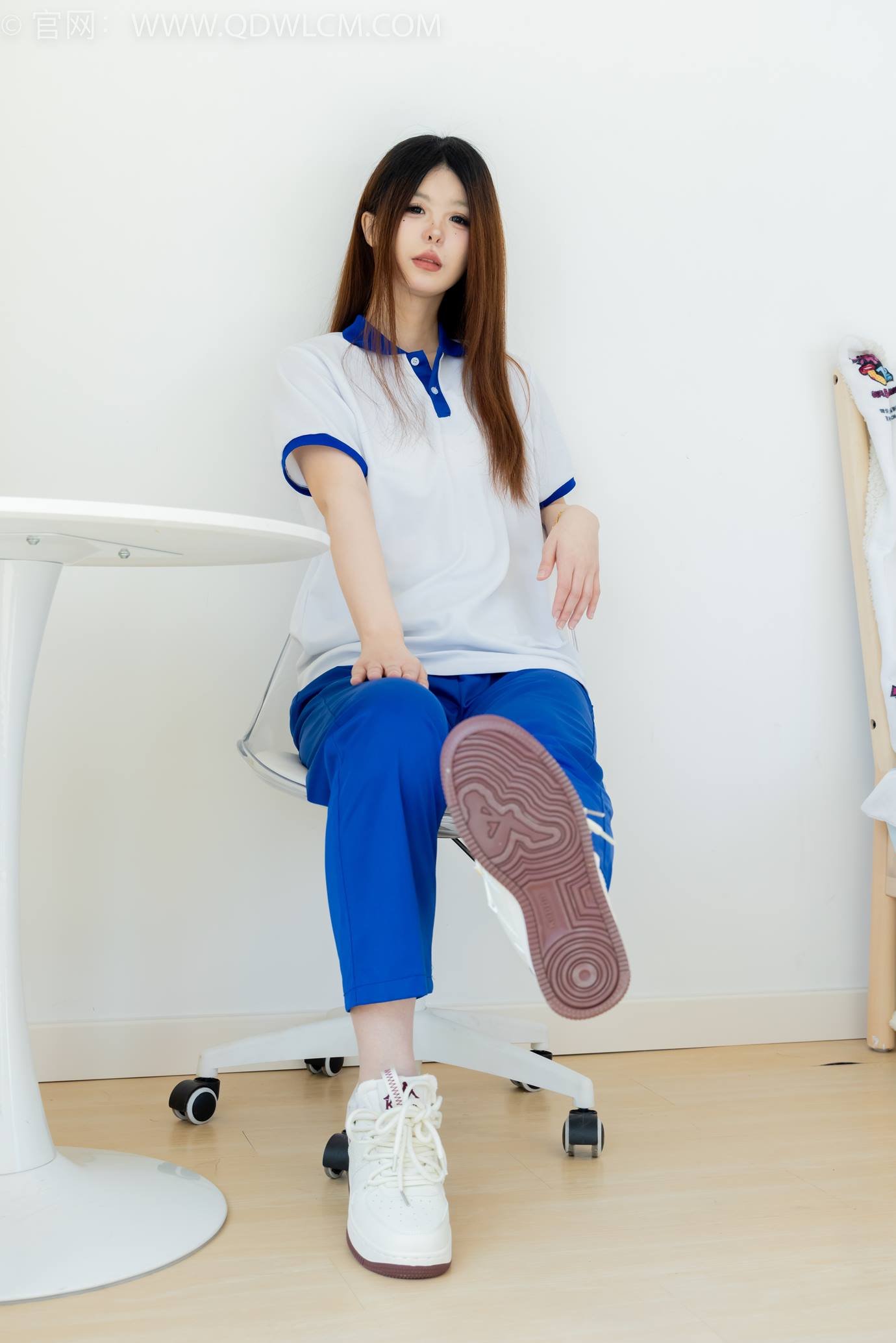 图片[18]-物恋传媒 NO.2301 曲奇-板鞋、白短棉袜、裸足、校服[150P] – 速更版-美库