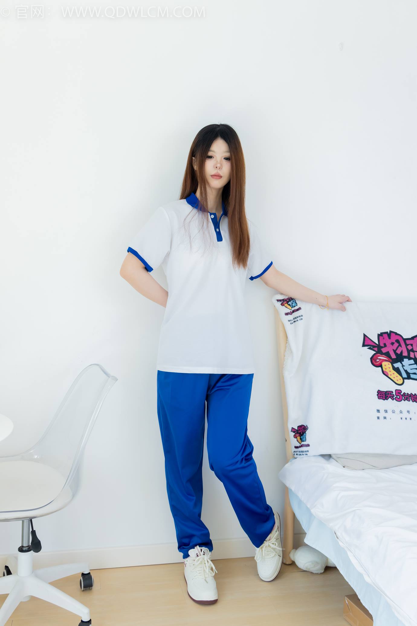 图片[25]-物恋传媒 NO.2301 曲奇-板鞋、白短棉袜、裸足、校服[150P] – 速更版-美库