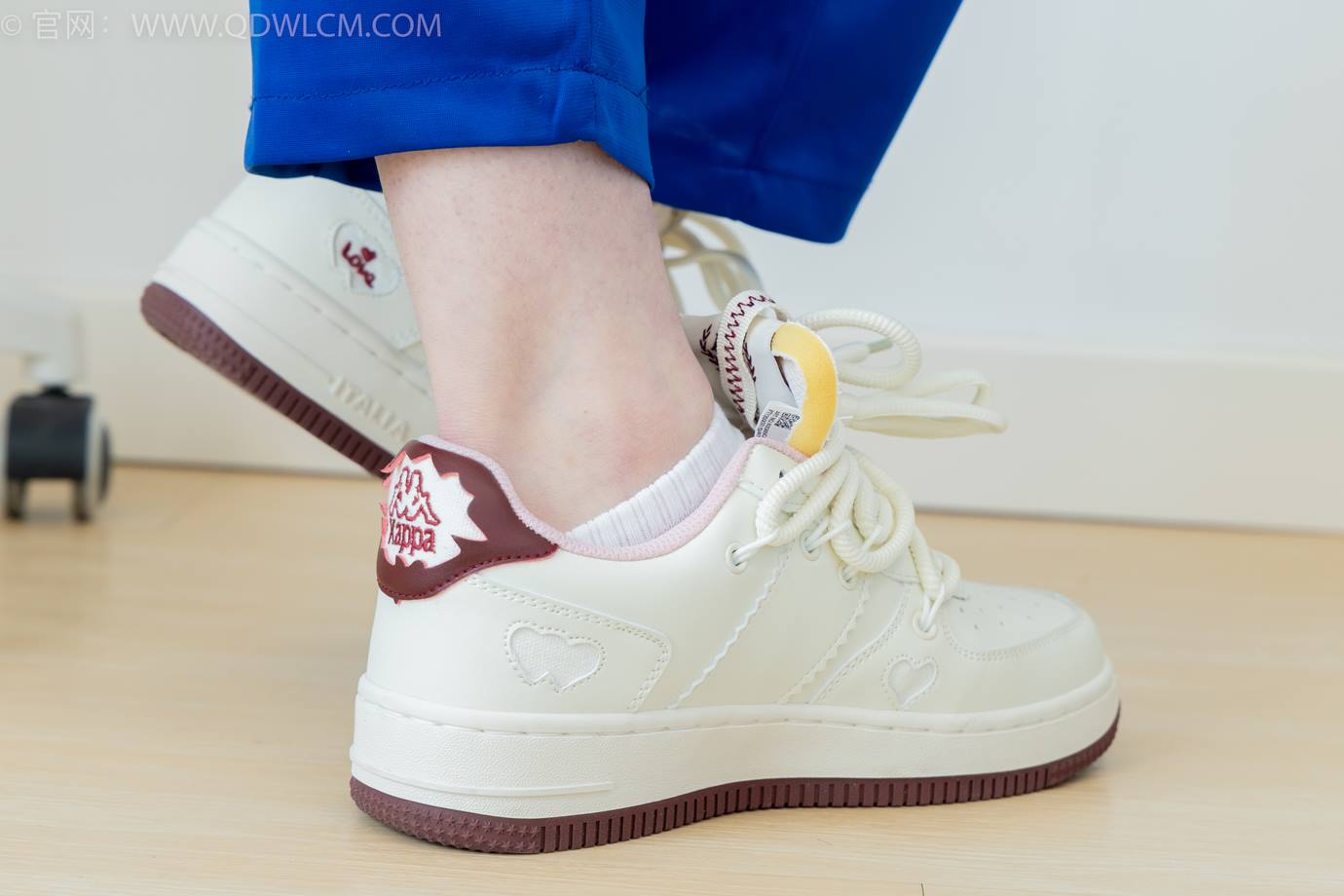 图片[31]-物恋传媒 NO.2301 曲奇-板鞋、白短棉袜、裸足、校服[150P] – 速更版-美库