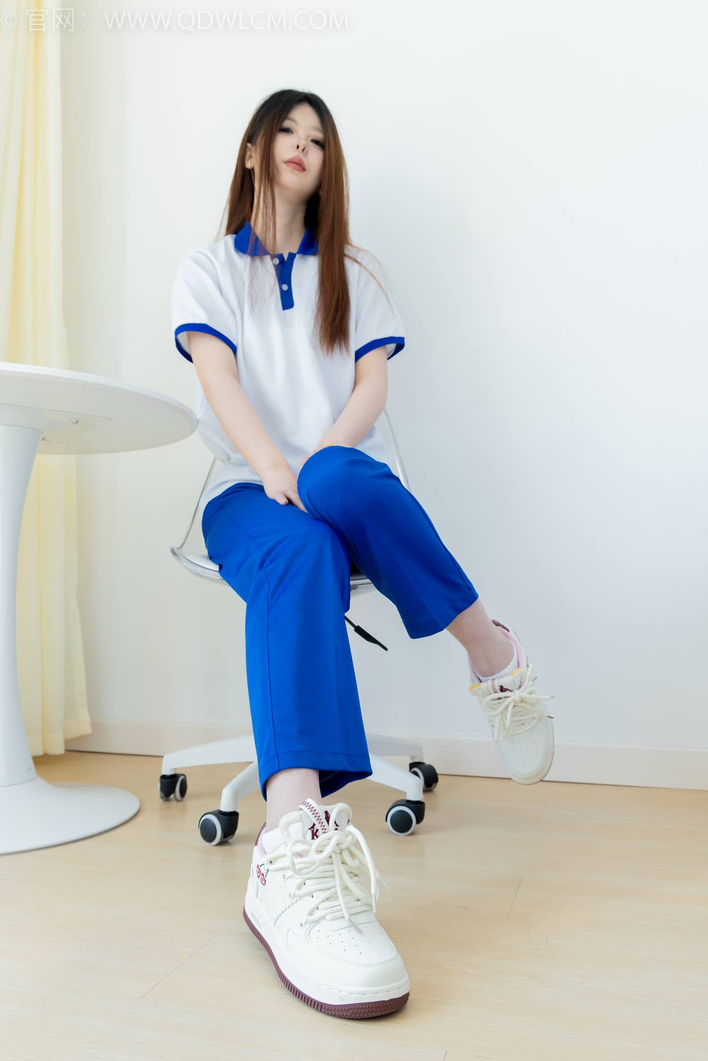 图片[41]-物恋传媒 NO.2301 曲奇-板鞋、白短棉袜、裸足、校服[150P] – 速更版-美库