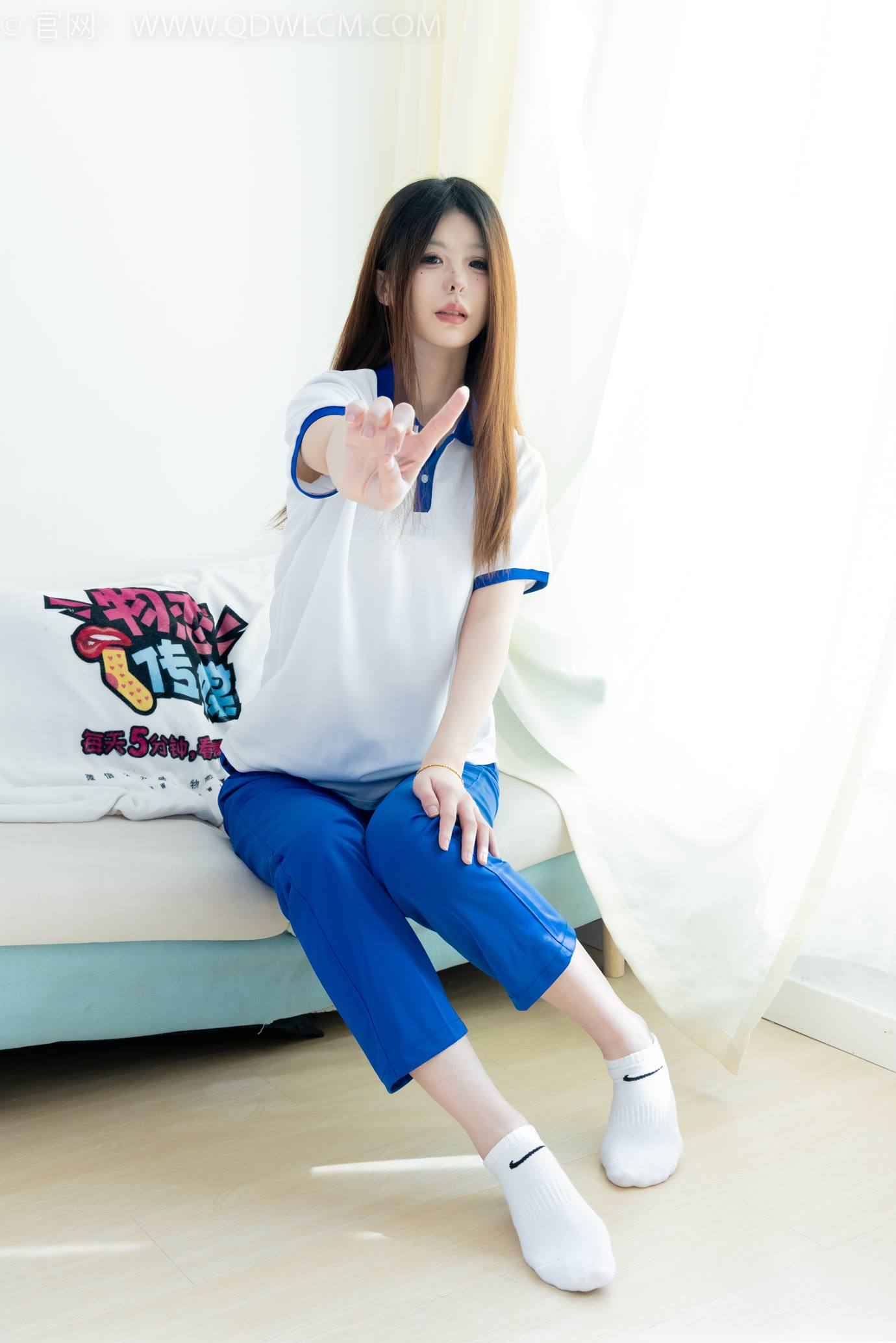 图片[71]-物恋传媒 NO.2301 曲奇-板鞋、白短棉袜、裸足、校服[150P] – 速更版-美库