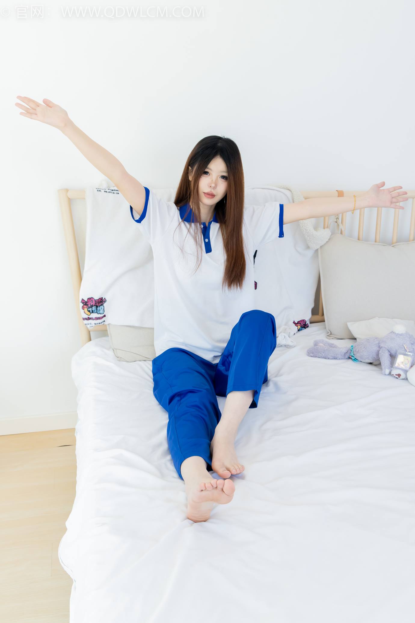 图片[99]-物恋传媒 NO.2301 曲奇-板鞋、白短棉袜、裸足、校服[150P] – 速更版-美库