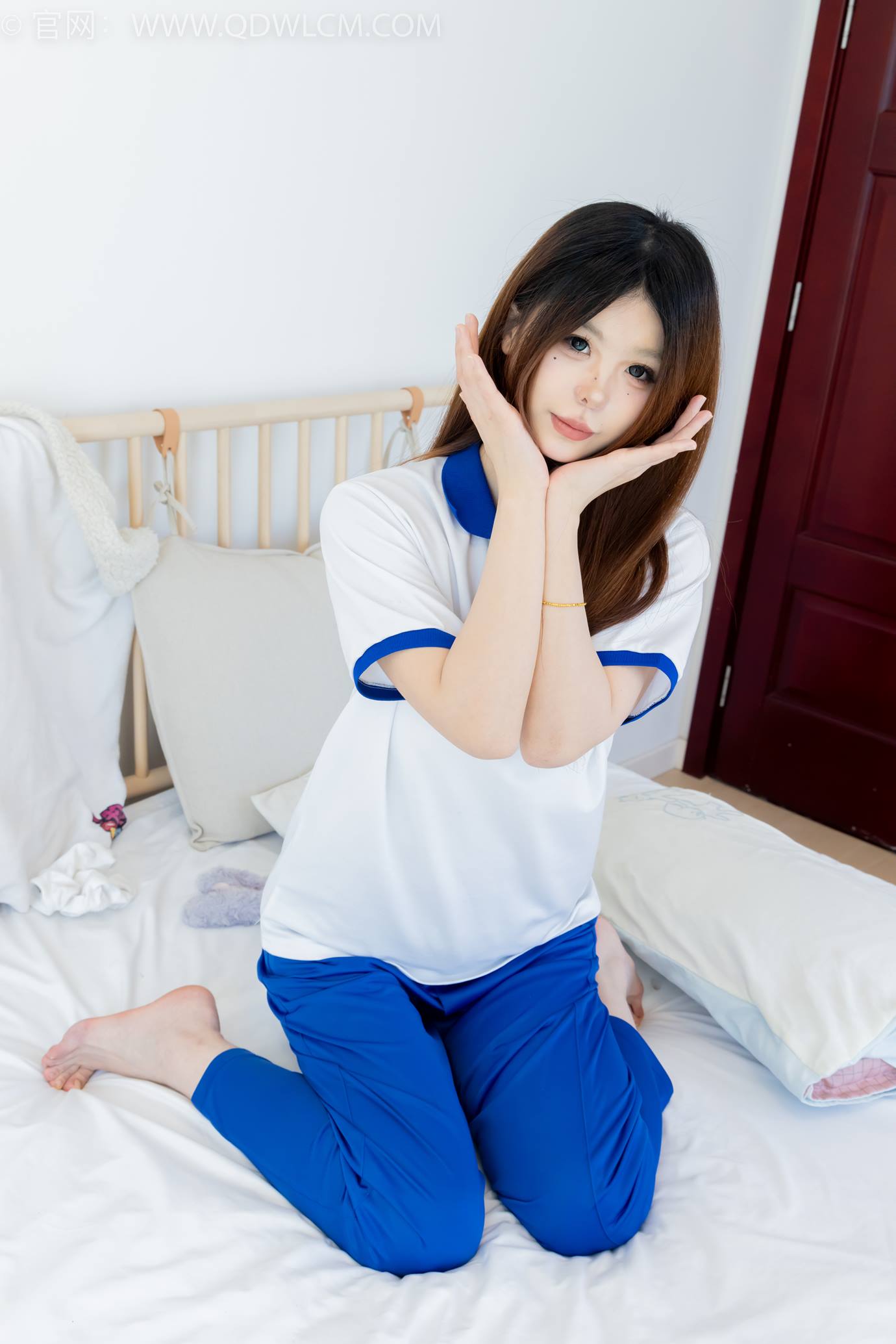 图片[113]-物恋传媒 NO.2301 曲奇-板鞋、白短棉袜、裸足、校服[150P] – 速更版-美库