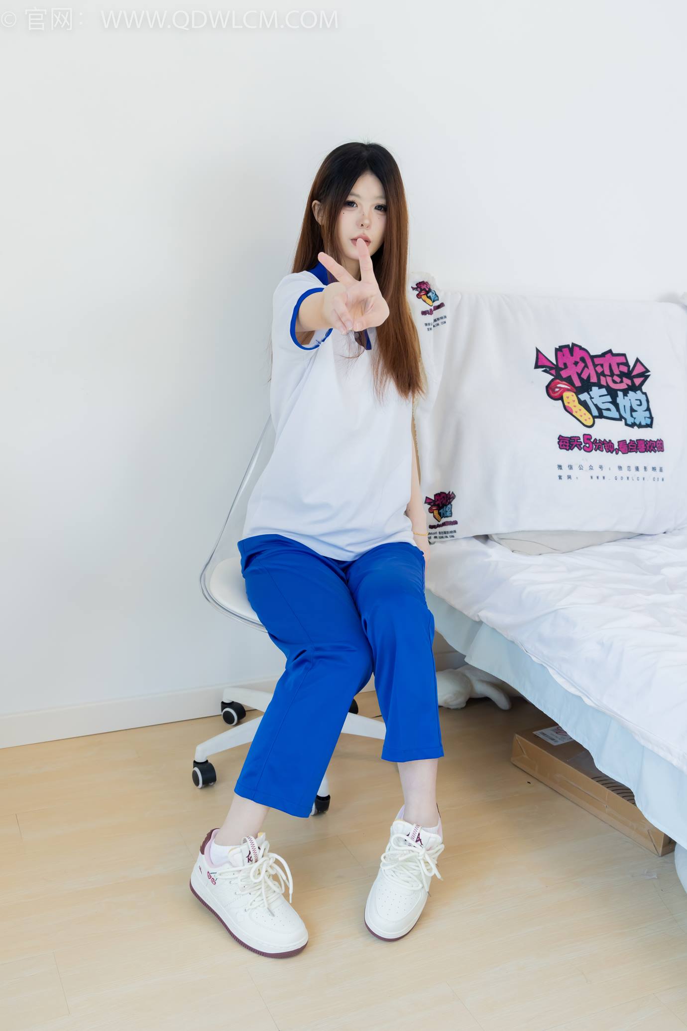 图片[144]-物恋传媒 NO.2301 曲奇-板鞋、白短棉袜、裸足、校服[150P] – 速更版-美库