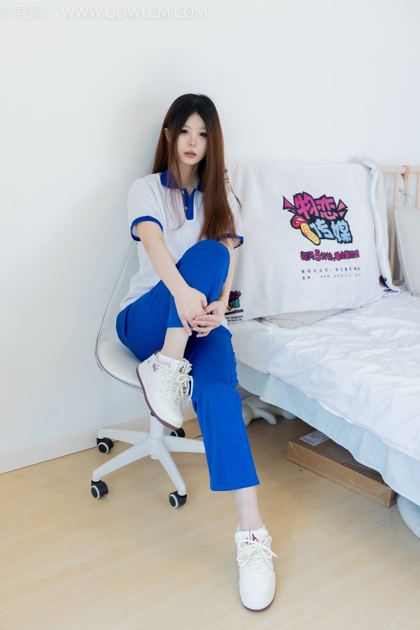 图片[145]-物恋传媒 NO.2301 曲奇-板鞋、白短棉袜、裸足、校服[150P] – 速更版-美库