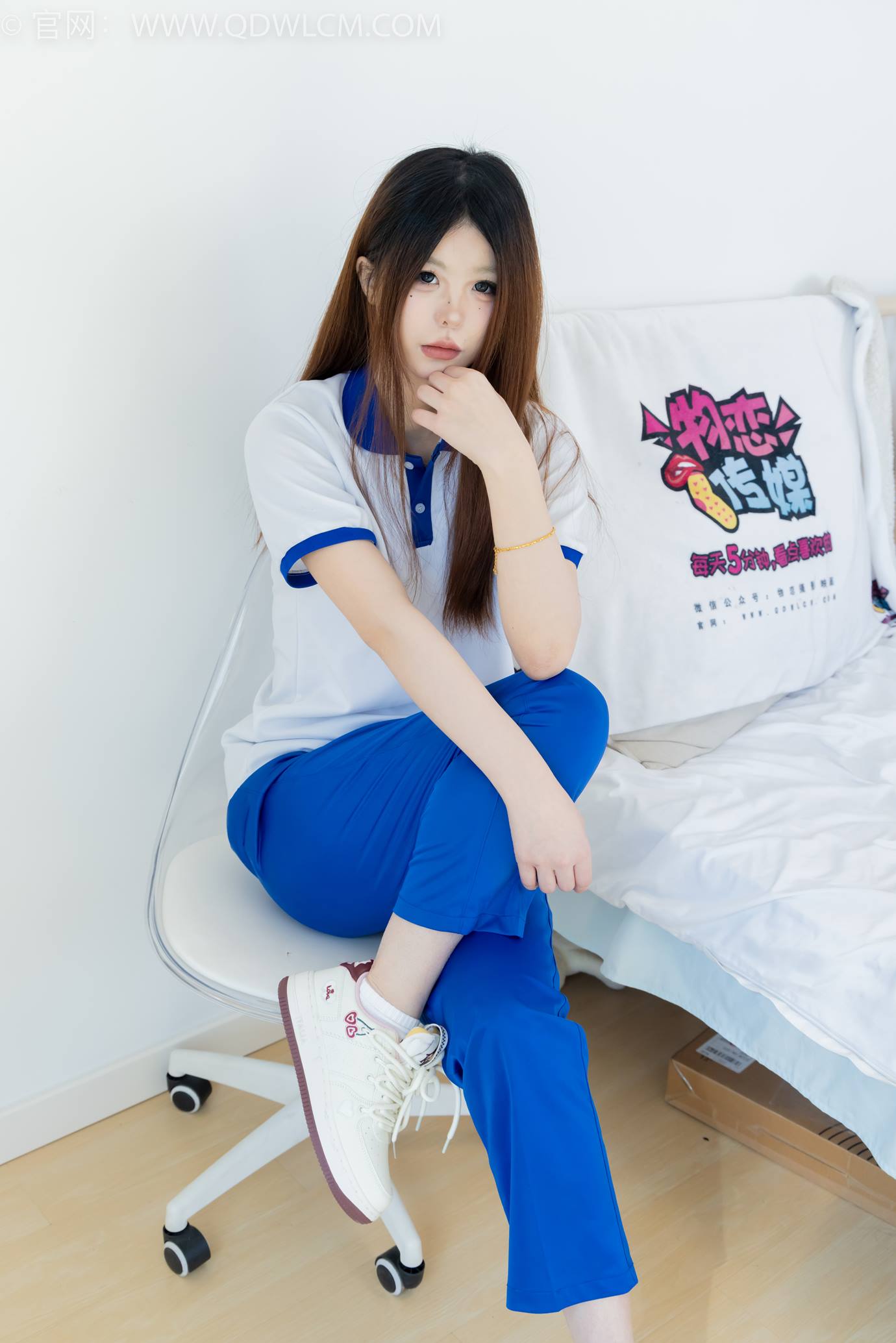 图片[150]-物恋传媒 NO.2301 曲奇-板鞋、白短棉袜、裸足、校服[150P] – 速更版-美库