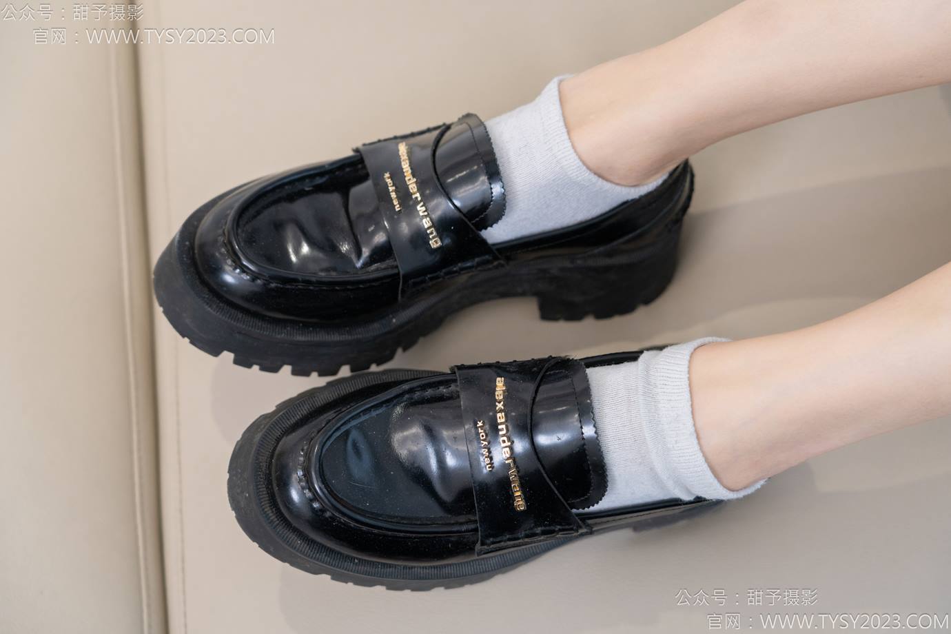 图片[42]-甜予摄影 NO.130 澜澜-皮鞋、白棉袜、裸足、掉袜子剧情[130P] – 速更版-美库