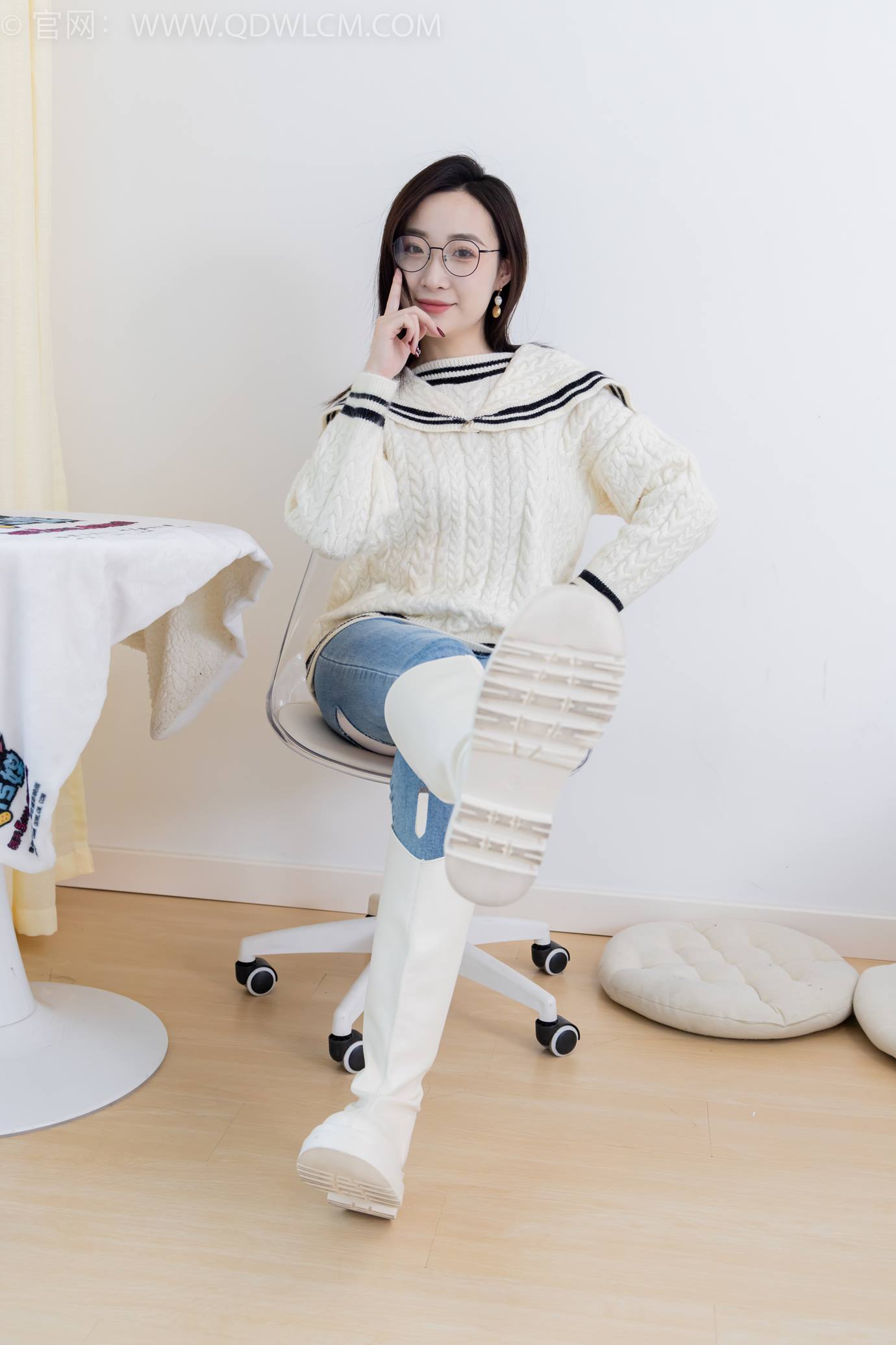 图片[24]-物恋传媒 NO.2302 恬恬-长靴、厚白丝、裤里丝、瑜伽动作老头乐挠脚剧情[115P] – 速更版-美库