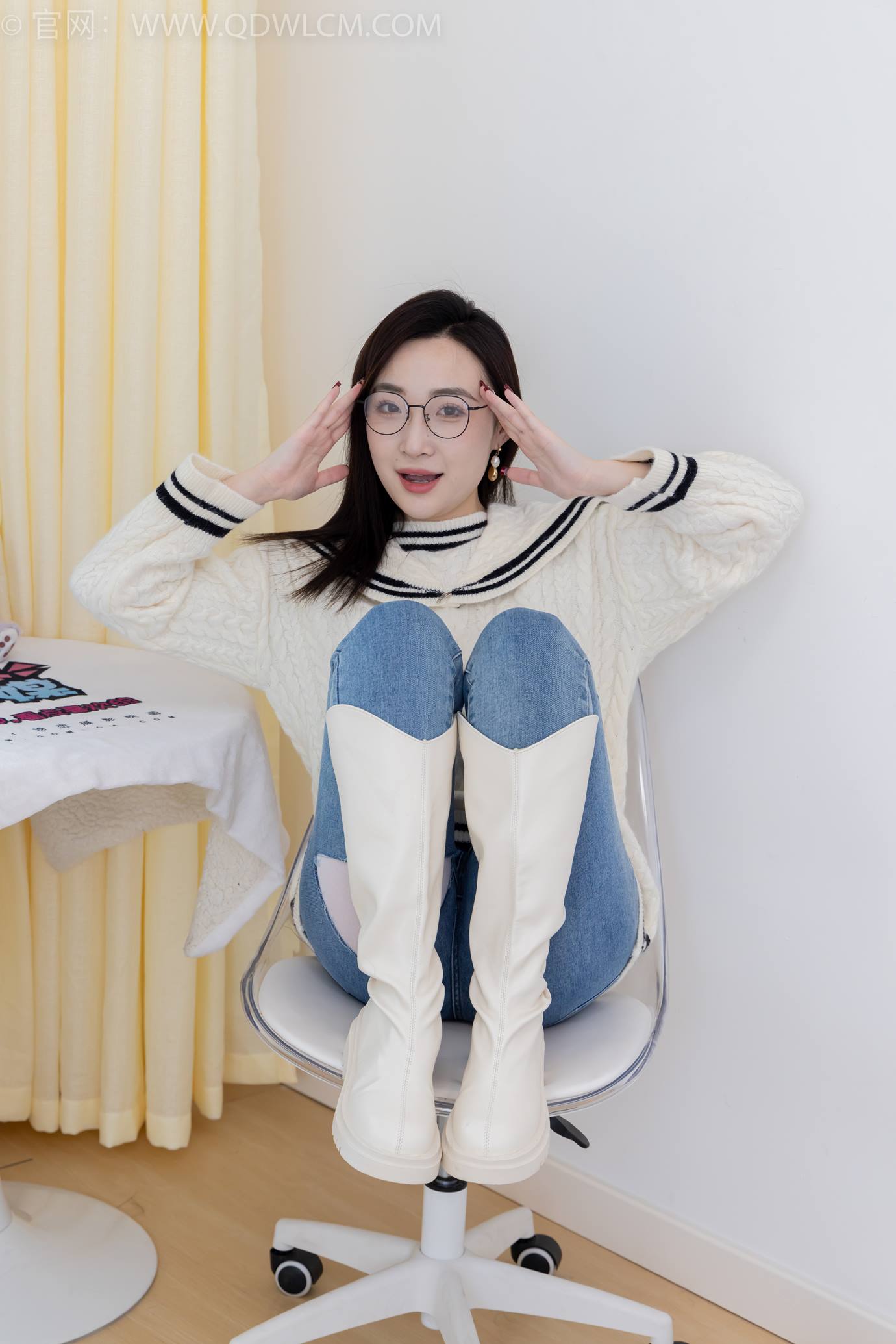 图片[33]-物恋传媒 NO.2302 恬恬-长靴、厚白丝、裤里丝、瑜伽动作老头乐挠脚剧情[115P] – 速更版-美库