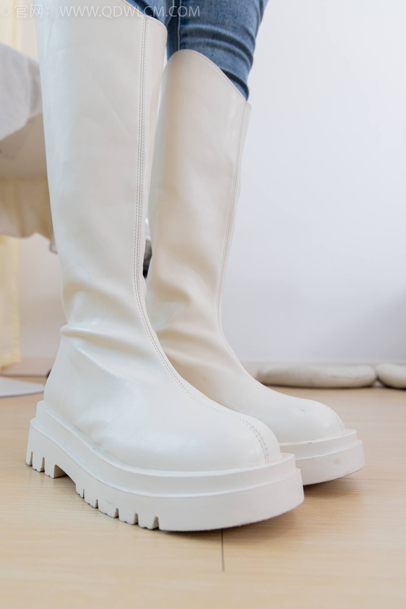 图片[43]-物恋传媒 NO.2302 恬恬-长靴、厚白丝、裤里丝、瑜伽动作老头乐挠脚剧情[115P] – 速更版-美库