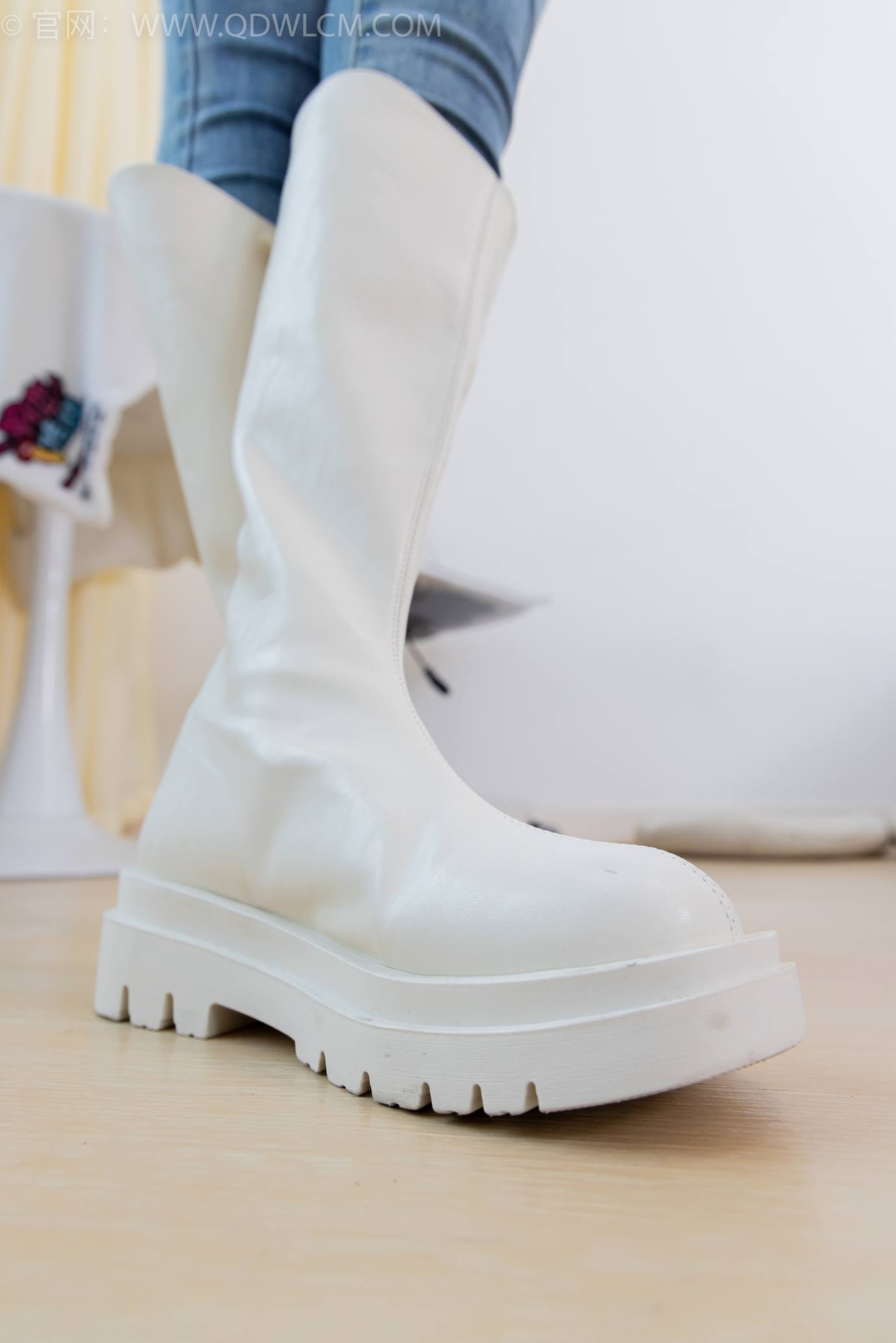 图片[44]-物恋传媒 NO.2302 恬恬-长靴、厚白丝、裤里丝、瑜伽动作老头乐挠脚剧情[115P] – 速更版-美库