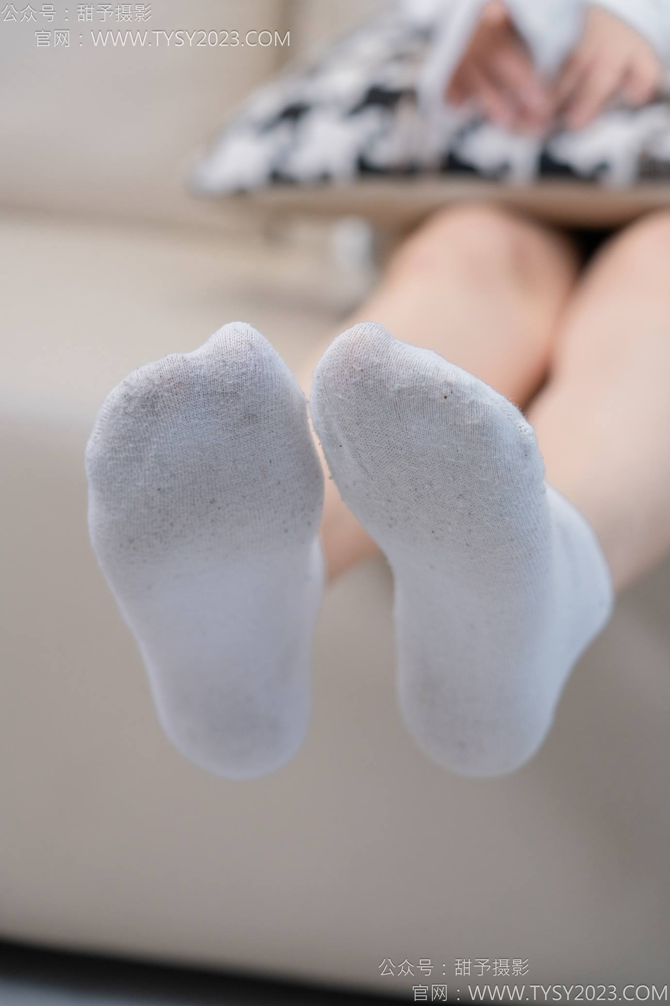 图片[98]-甜予摄影 NO.130 澜澜-皮鞋、白棉袜、裸足、掉袜子剧情[130P] – 速更版-美库