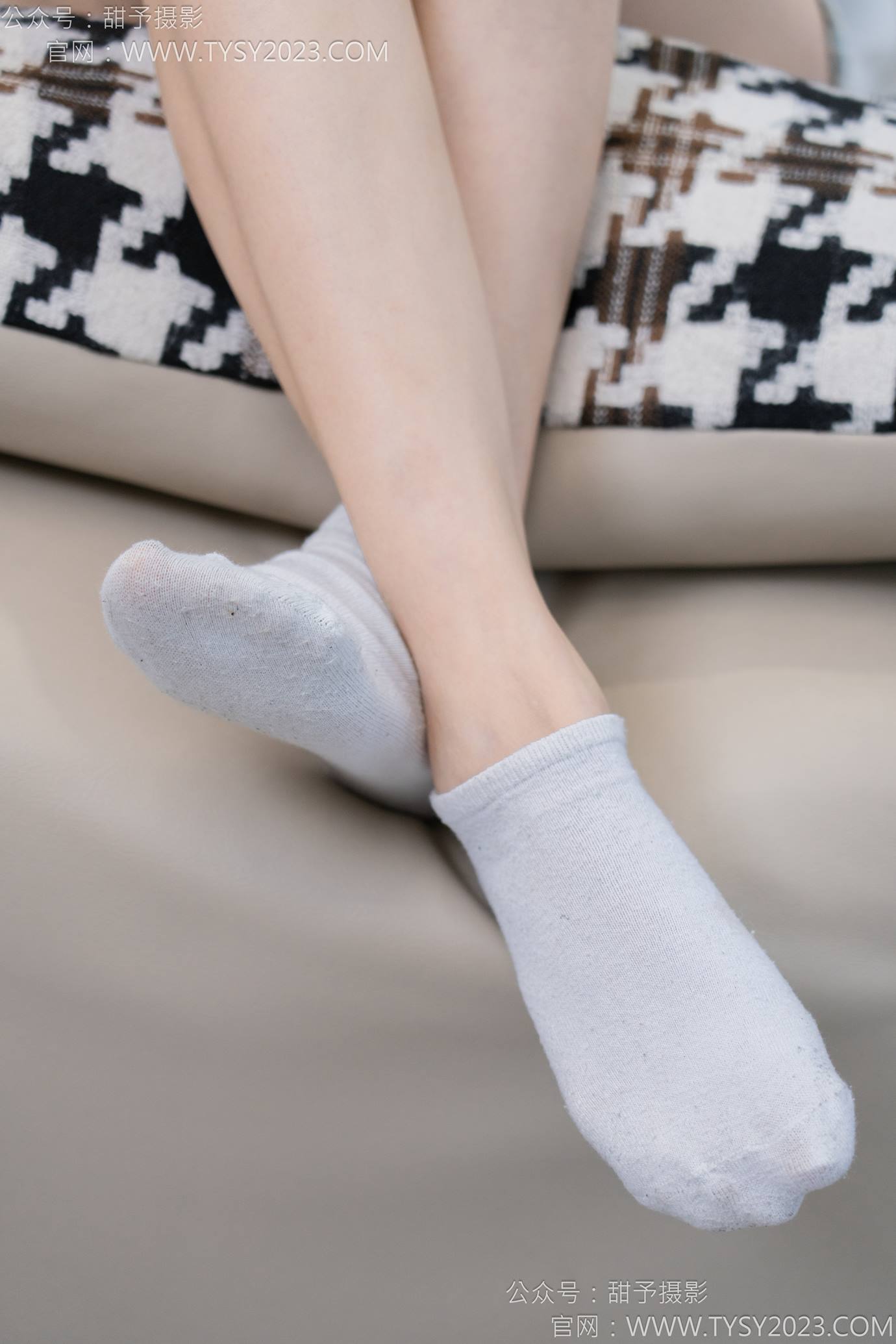 图片[101]-甜予摄影 NO.130 澜澜-皮鞋、白棉袜、裸足、掉袜子剧情[130P] – 速更版-美库