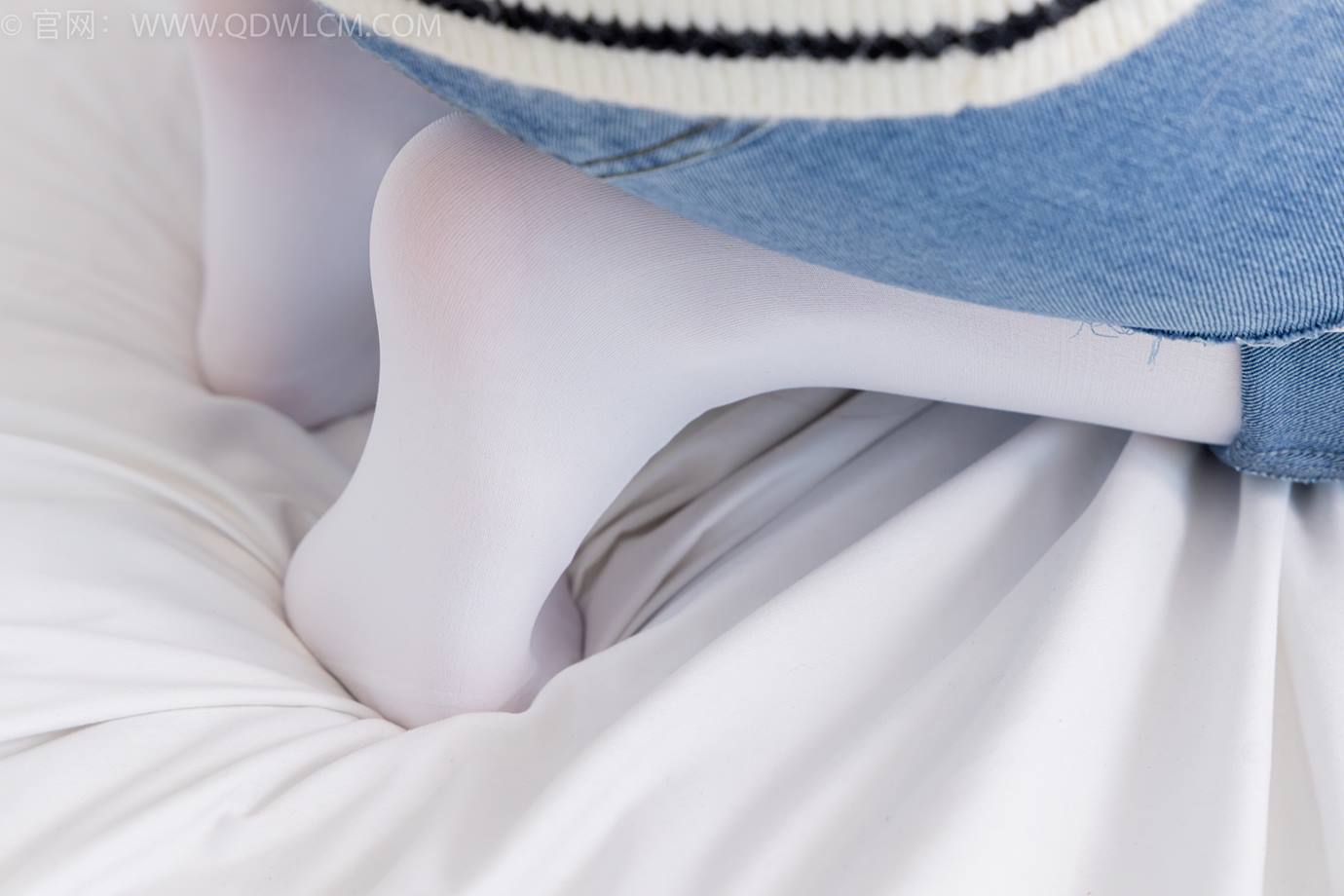 图片[64]-物恋传媒 NO.2302 恬恬-长靴、厚白丝、裤里丝、瑜伽动作老头乐挠脚剧情[115P] – 速更版-美库