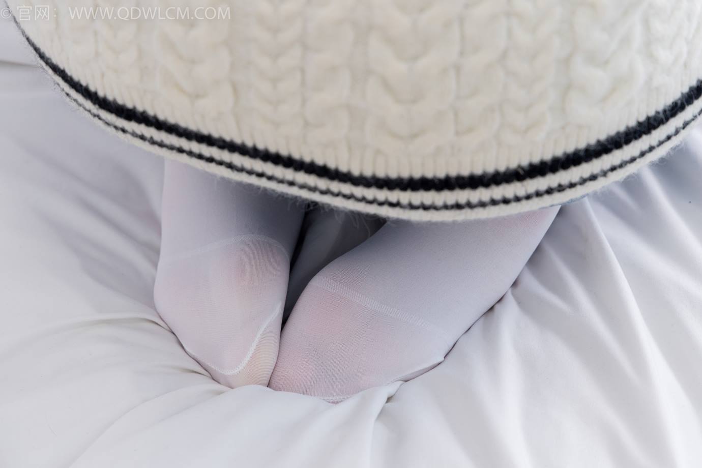 图片[65]-物恋传媒 NO.2302 恬恬-长靴、厚白丝、裤里丝、瑜伽动作老头乐挠脚剧情[115P] – 速更版-美库