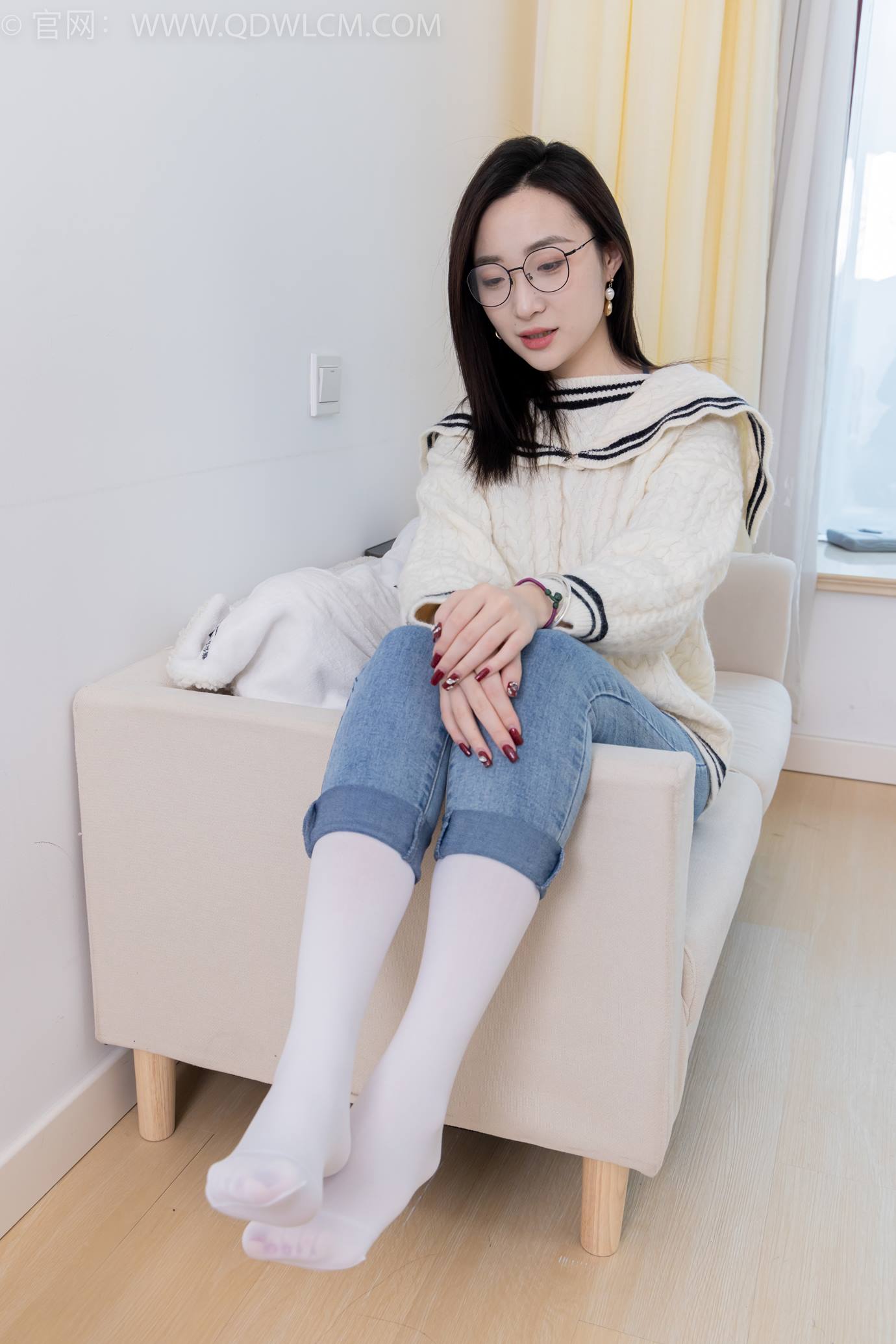 图片[75]-物恋传媒 NO.2302 恬恬-长靴、厚白丝、裤里丝、瑜伽动作老头乐挠脚剧情[115P] – 速更版-美库