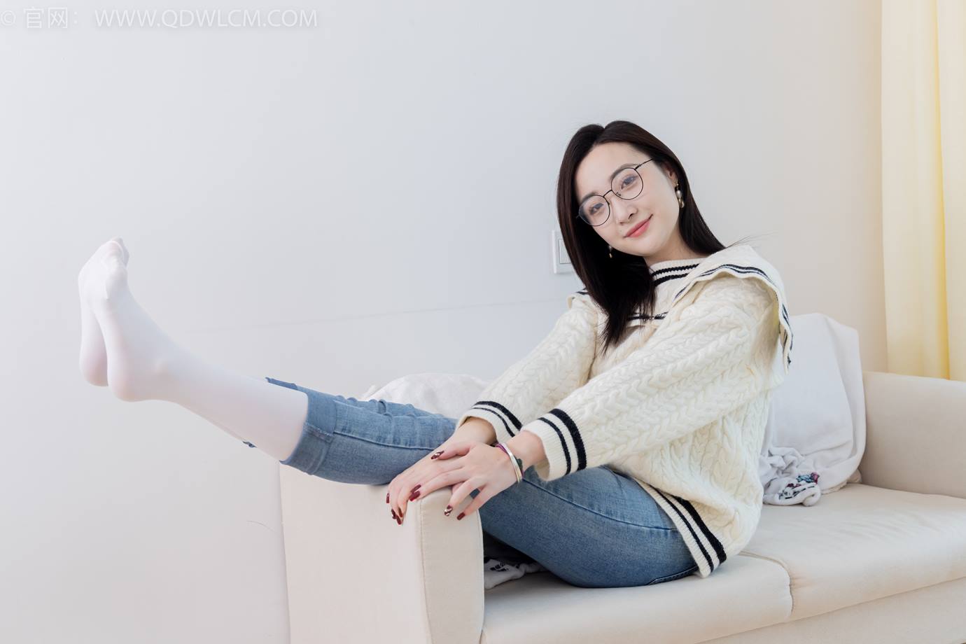 图片[85]-物恋传媒 NO.2302 恬恬-长靴、厚白丝、裤里丝、瑜伽动作老头乐挠脚剧情[115P] – 速更版-美库