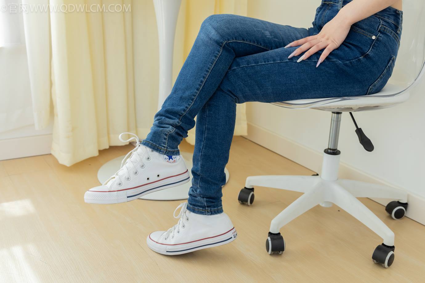 图片[10]-物恋传媒 NO.2303 闪闪-帆布鞋、短黑丝（脚尖加固款）、自然穿着白棉袜、裸足[128P] – 速更版-美库