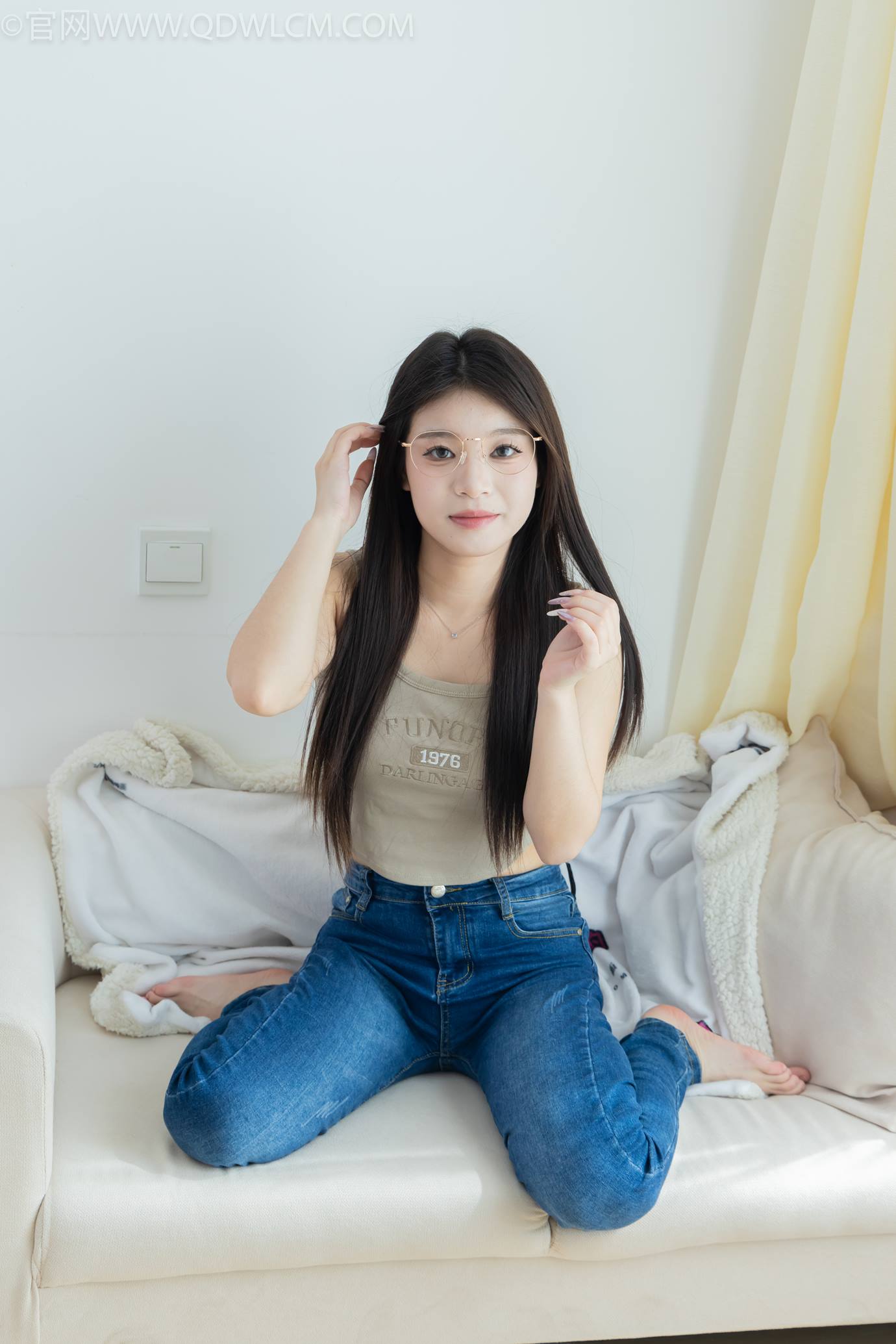 图片[34]-物恋传媒 NO.2303 闪闪-帆布鞋、短黑丝（脚尖加固款）、自然穿着白棉袜、裸足[128P] – 速更版-美库