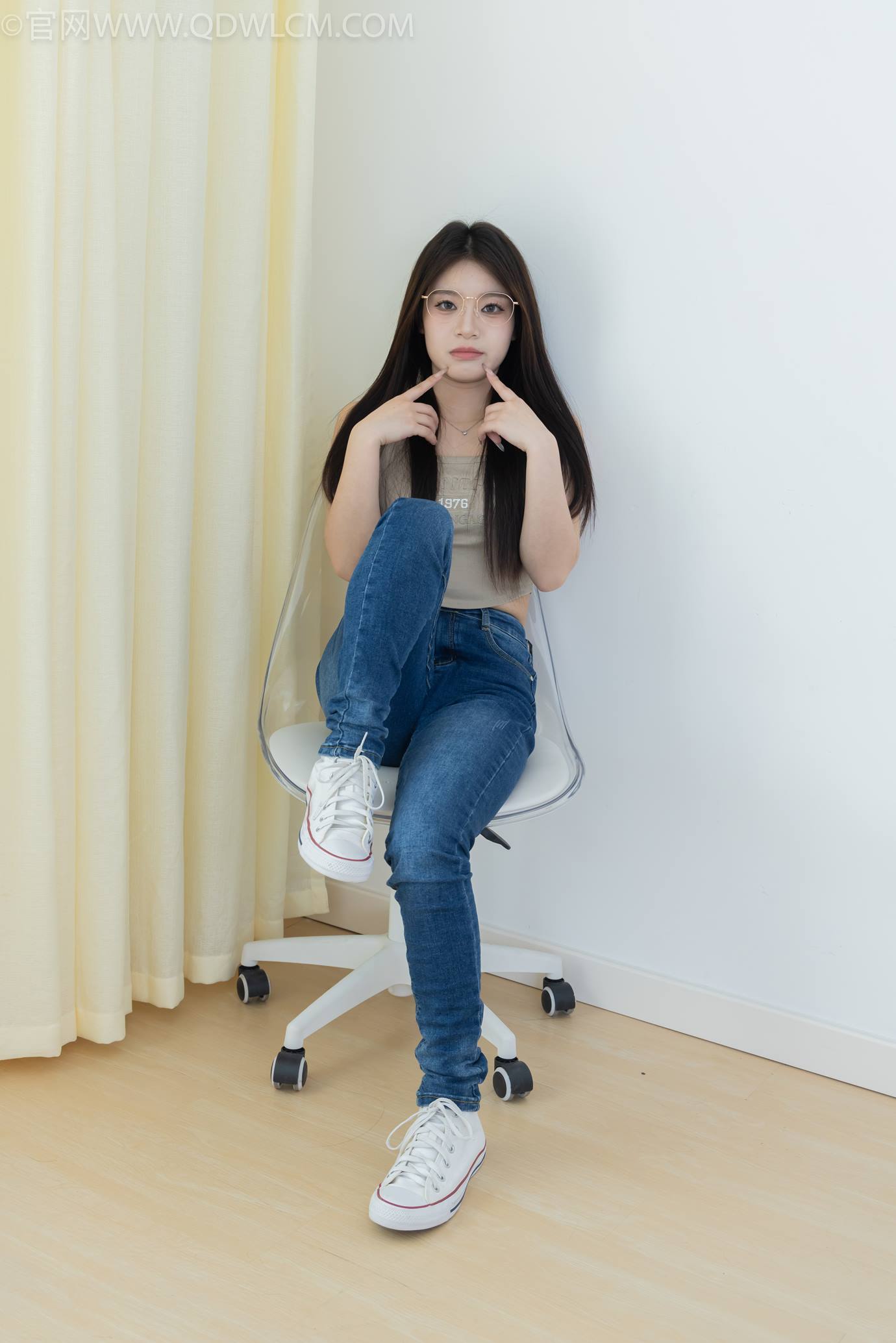 图片[79]-物恋传媒 NO.2303 闪闪-帆布鞋、短黑丝（脚尖加固款）、自然穿着白棉袜、裸足[128P] – 速更版-美库