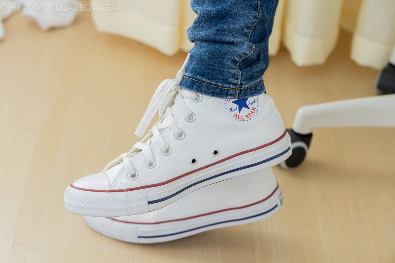 图片[84]-物恋传媒 NO.2303 闪闪-帆布鞋、短黑丝（脚尖加固款）、自然穿着白棉袜、裸足[128P] – 速更版-美库