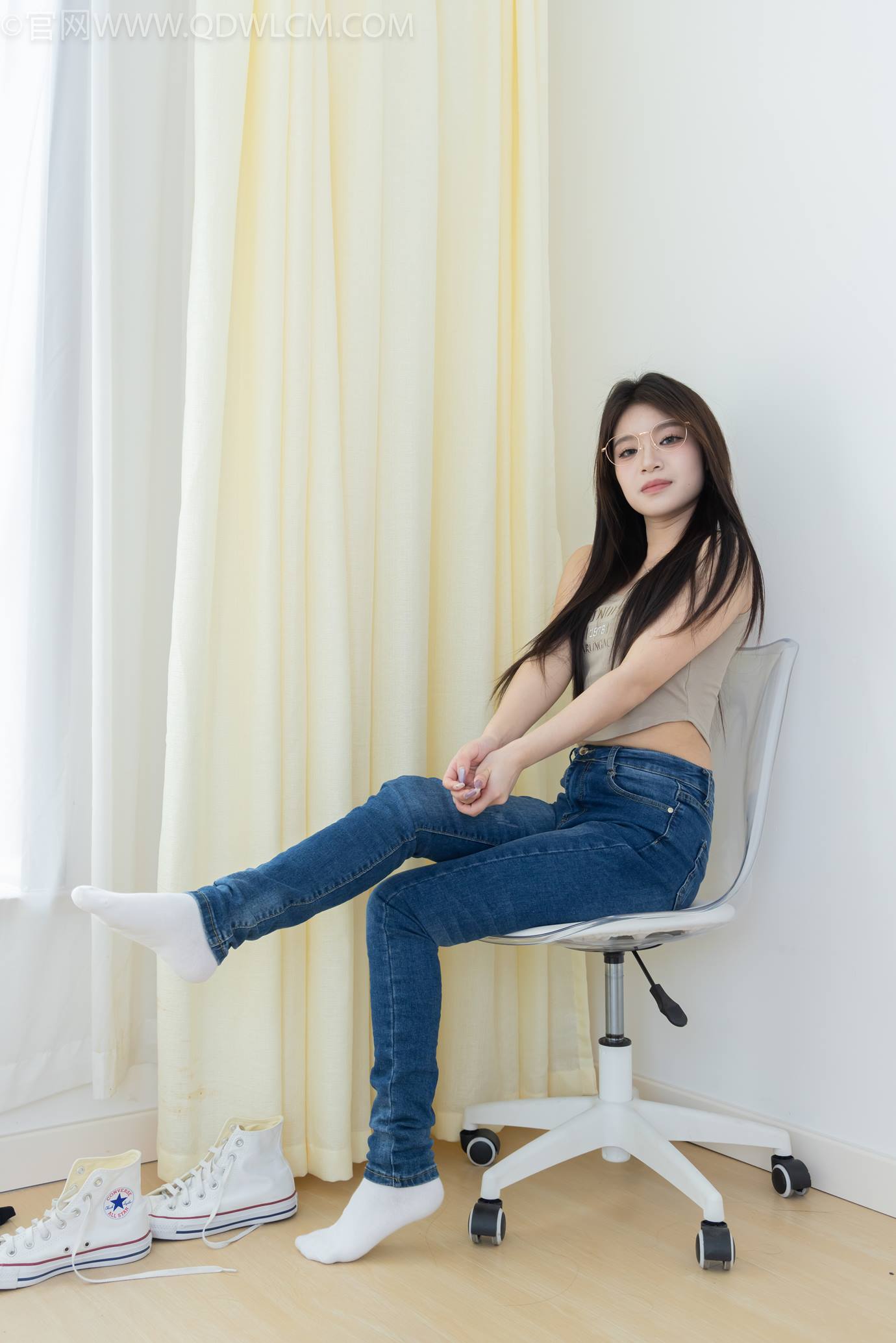 图片[98]-物恋传媒 NO.2303 闪闪-帆布鞋、短黑丝（脚尖加固款）、自然穿着白棉袜、裸足[128P] – 速更版-美库