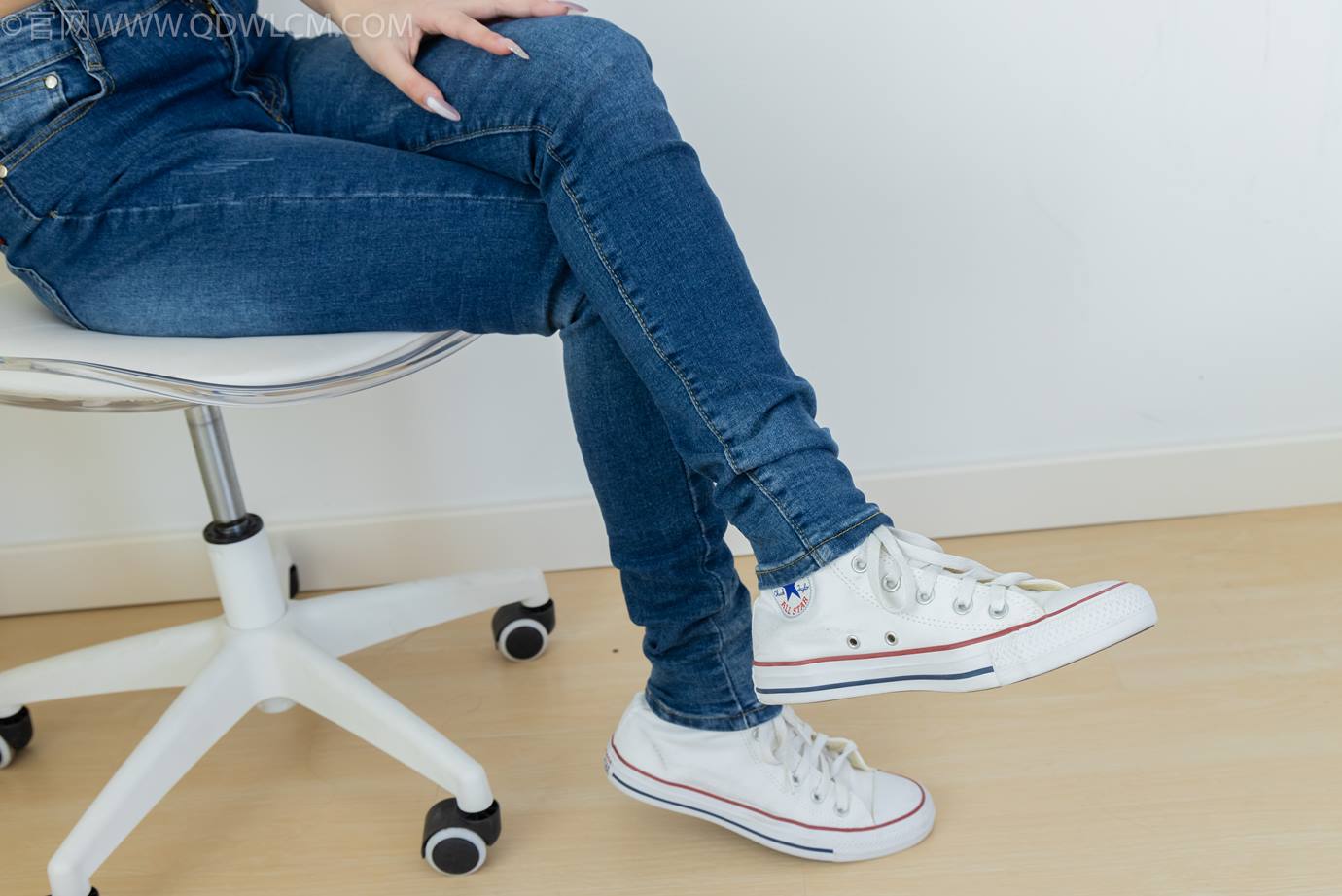 图片[126]-物恋传媒 NO.2303 闪闪-帆布鞋、短黑丝（脚尖加固款）、自然穿着白棉袜、裸足[128P] – 速更版-美库