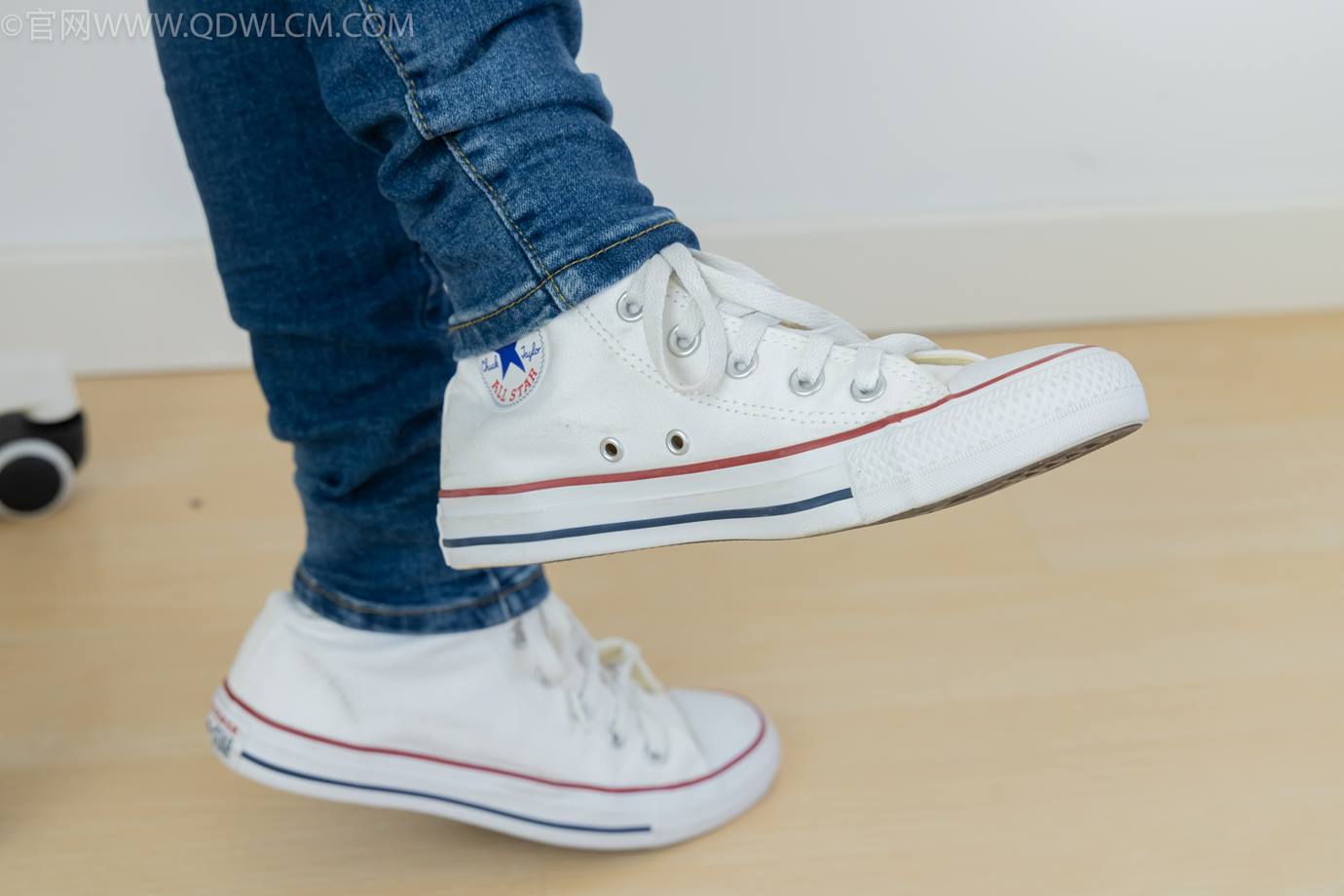 图片[127]-物恋传媒 NO.2303 闪闪-帆布鞋、短黑丝（脚尖加固款）、自然穿着白棉袜、裸足[128P] – 速更版-美库