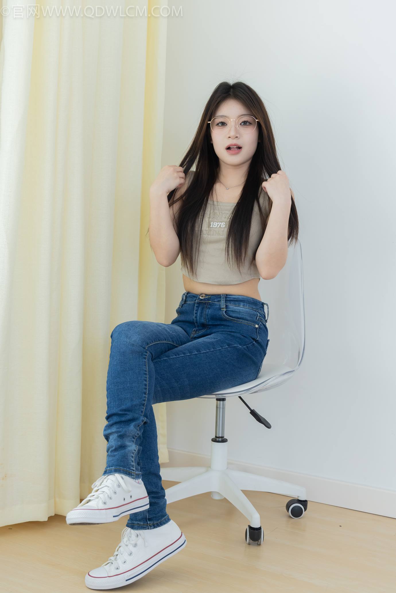 图片[128]-物恋传媒 NO.2303 闪闪-帆布鞋、短黑丝（脚尖加固款）、自然穿着白棉袜、裸足[128P] – 速更版-美库