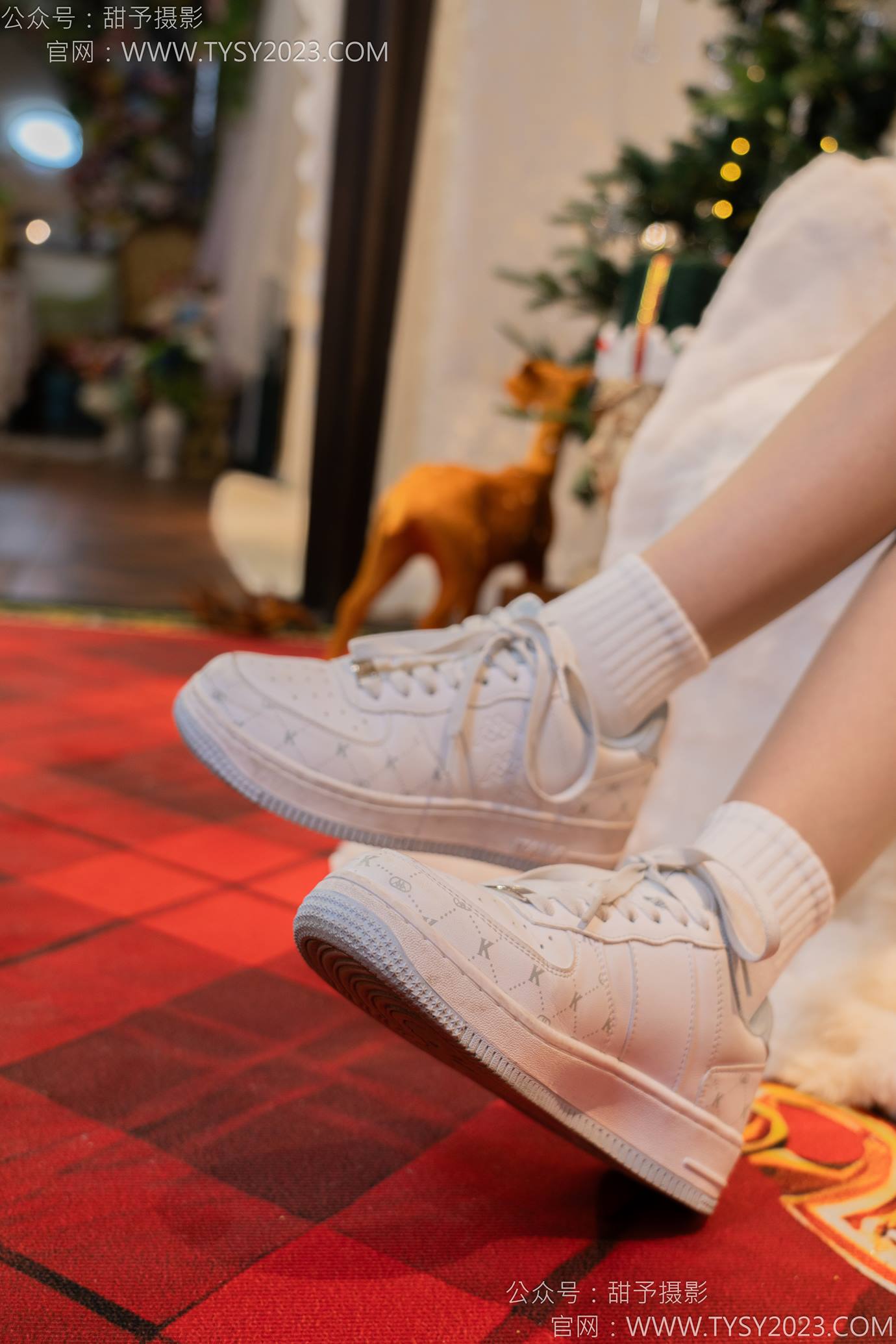 图片[13]-甜予摄影 NO.131 璇璇-板鞋、白棉袜、薄肉丝[91P] – 速更版-美库