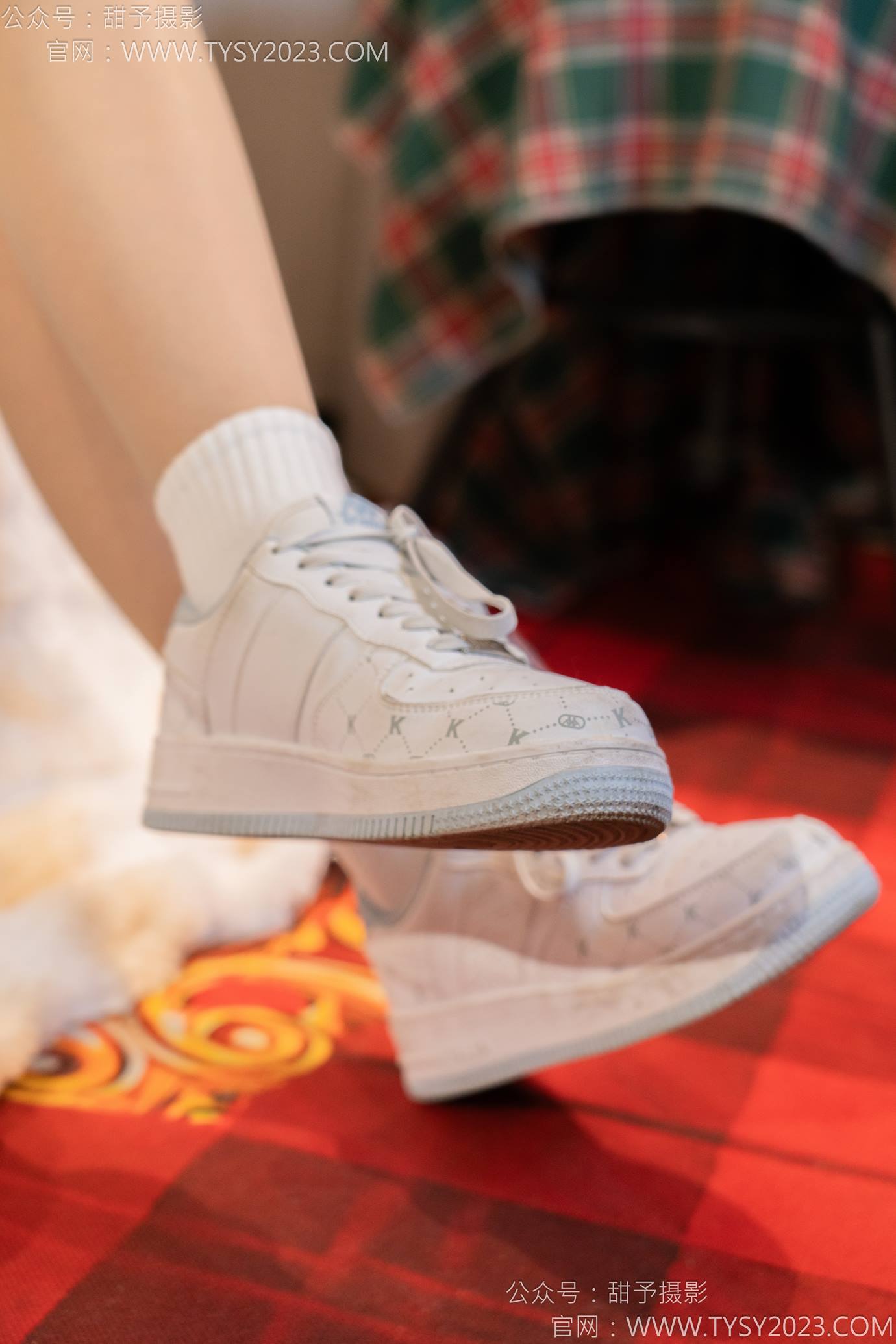 图片[14]-甜予摄影 NO.131 璇璇-板鞋、白棉袜、薄肉丝[91P] – 速更版-美库