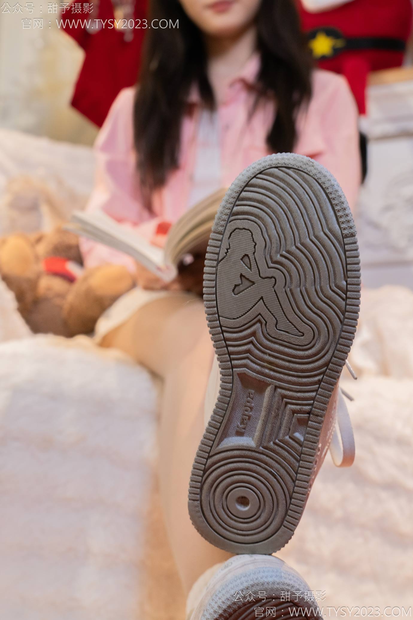 图片[17]-甜予摄影 NO.131 璇璇-板鞋、白棉袜、薄肉丝[91P] – 速更版-美库