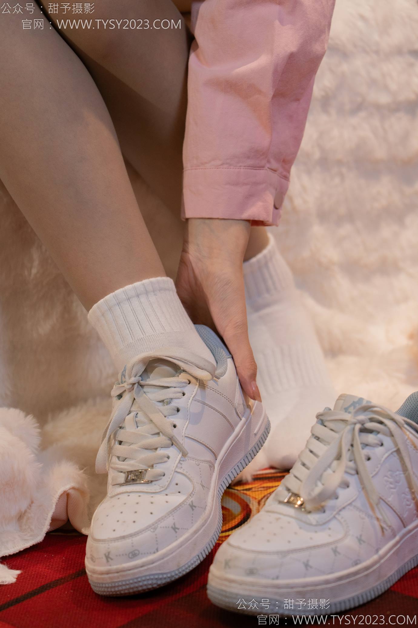 图片[31]-甜予摄影 NO.131 璇璇-板鞋、白棉袜、薄肉丝[91P] – 速更版-美库