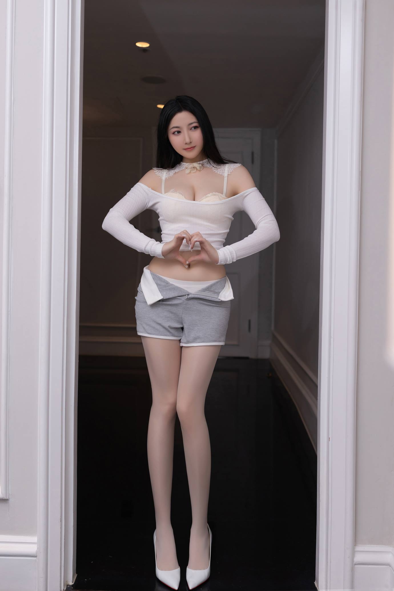 图片[30]-秀人名模鱼子酱Fish《旅行日》写真[33P] – 速更版-美库