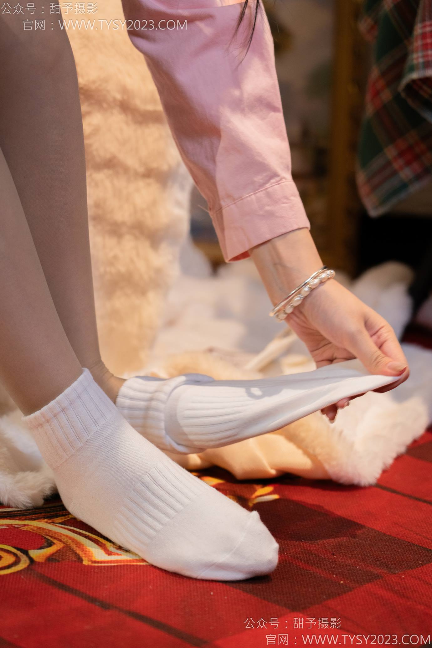 图片[69]-甜予摄影 NO.131 璇璇-板鞋、白棉袜、薄肉丝[91P] – 速更版-美库